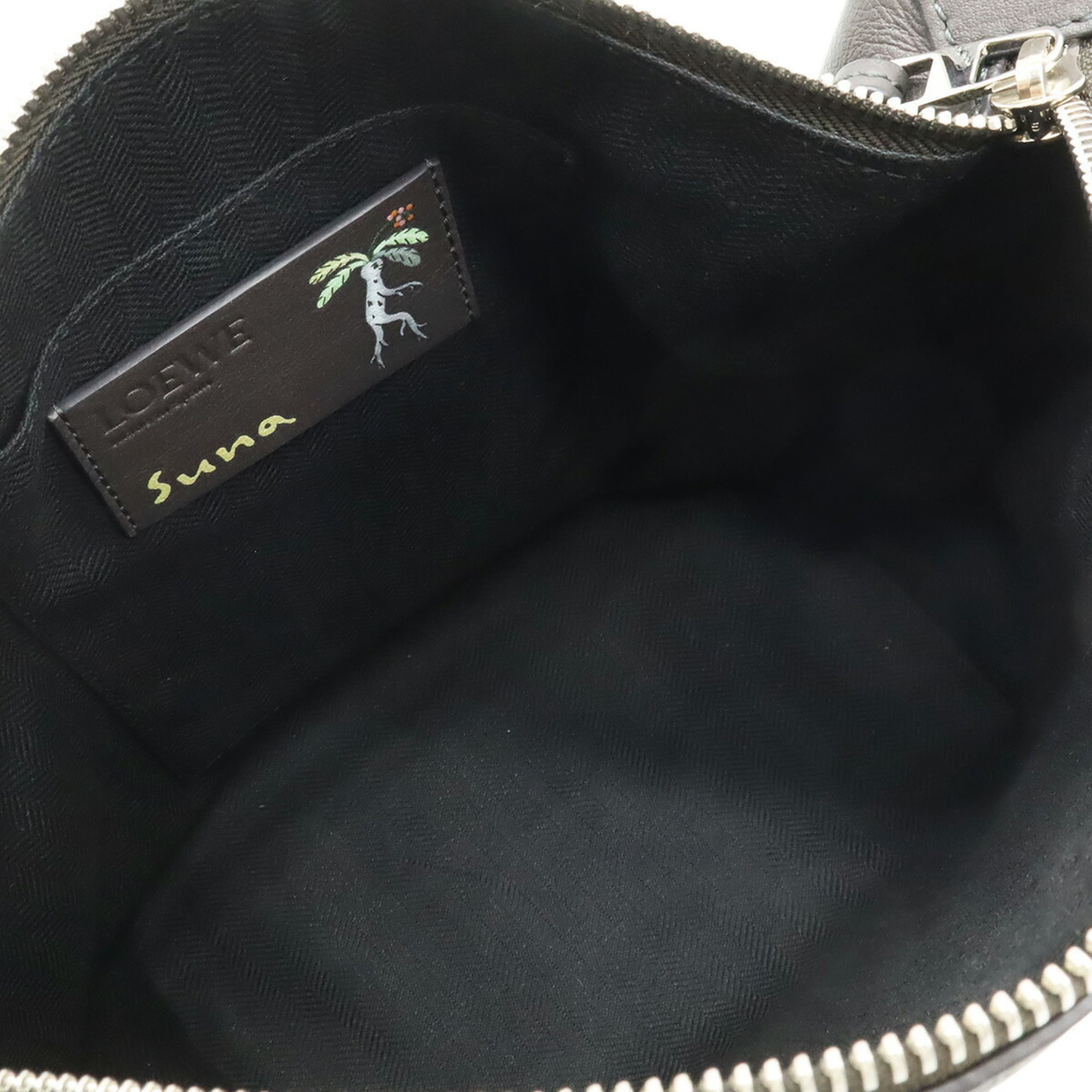 Loewe Charcoal Gray Leather Shoulder Bag (Pre-Owned)