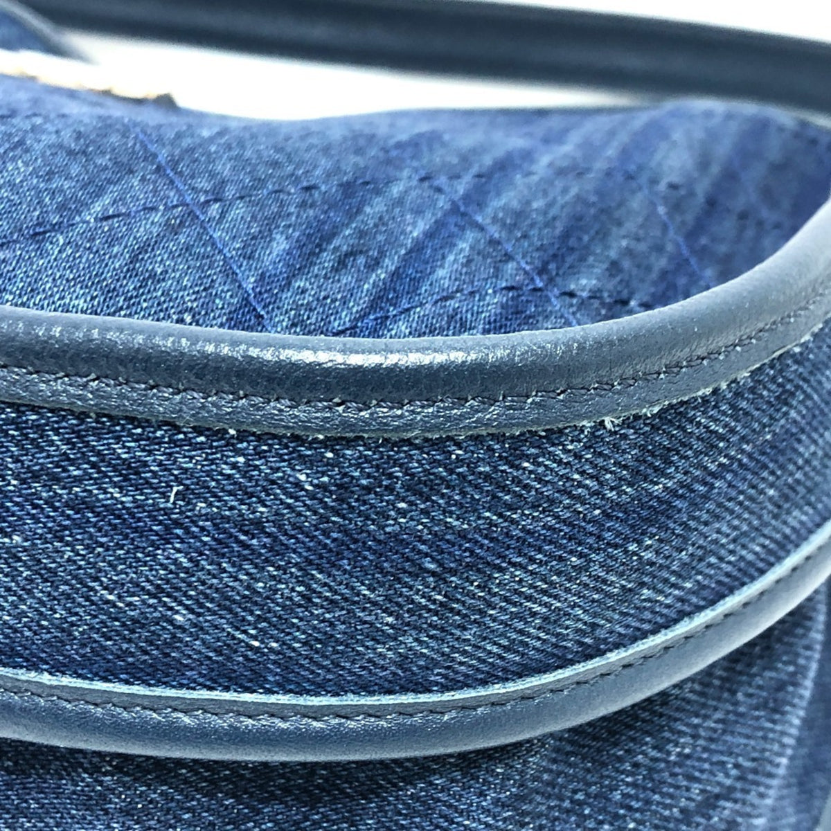 Chanel Blue Denim Shoulder Bag (Pre-Owned)