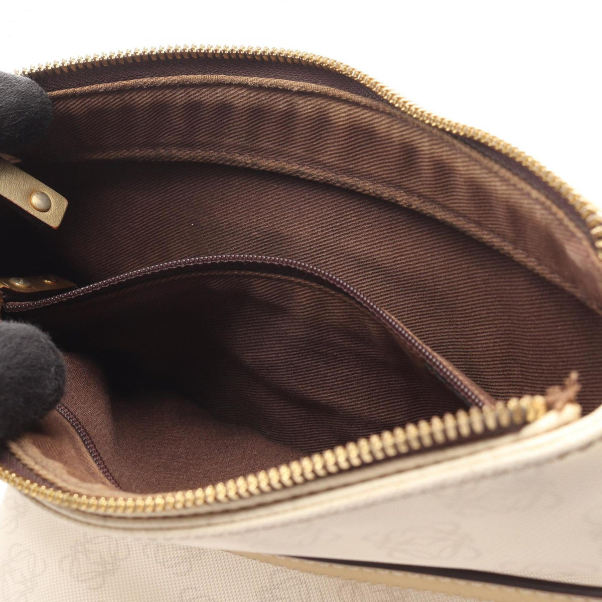 Loewe White Coated Canvas Leather Shoulder Bag (Pre-Owned)