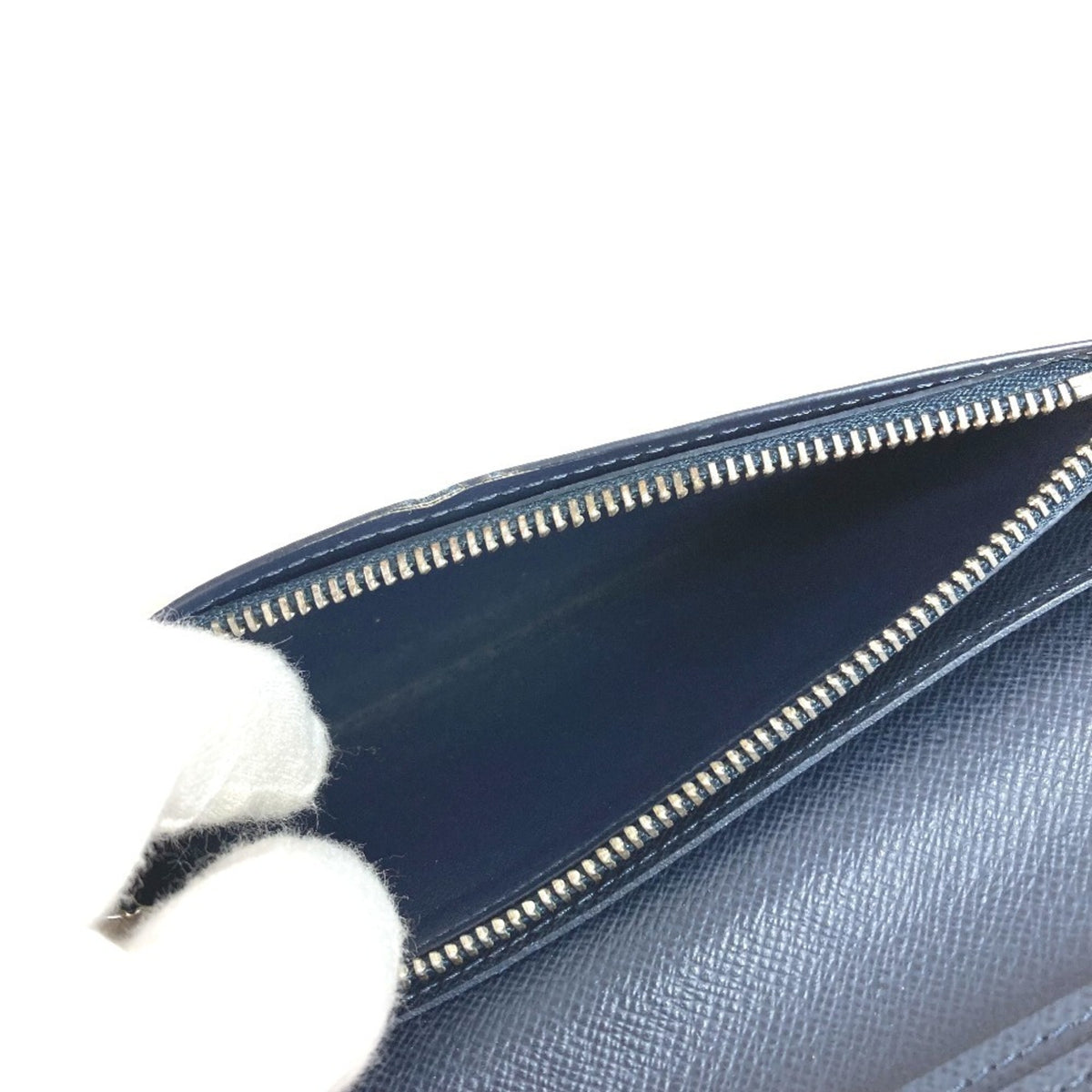 Louis Vuitton Blue Ocean Taiga Leather Leather Long Wallet (Bi-Fold) (Pre-Owned)