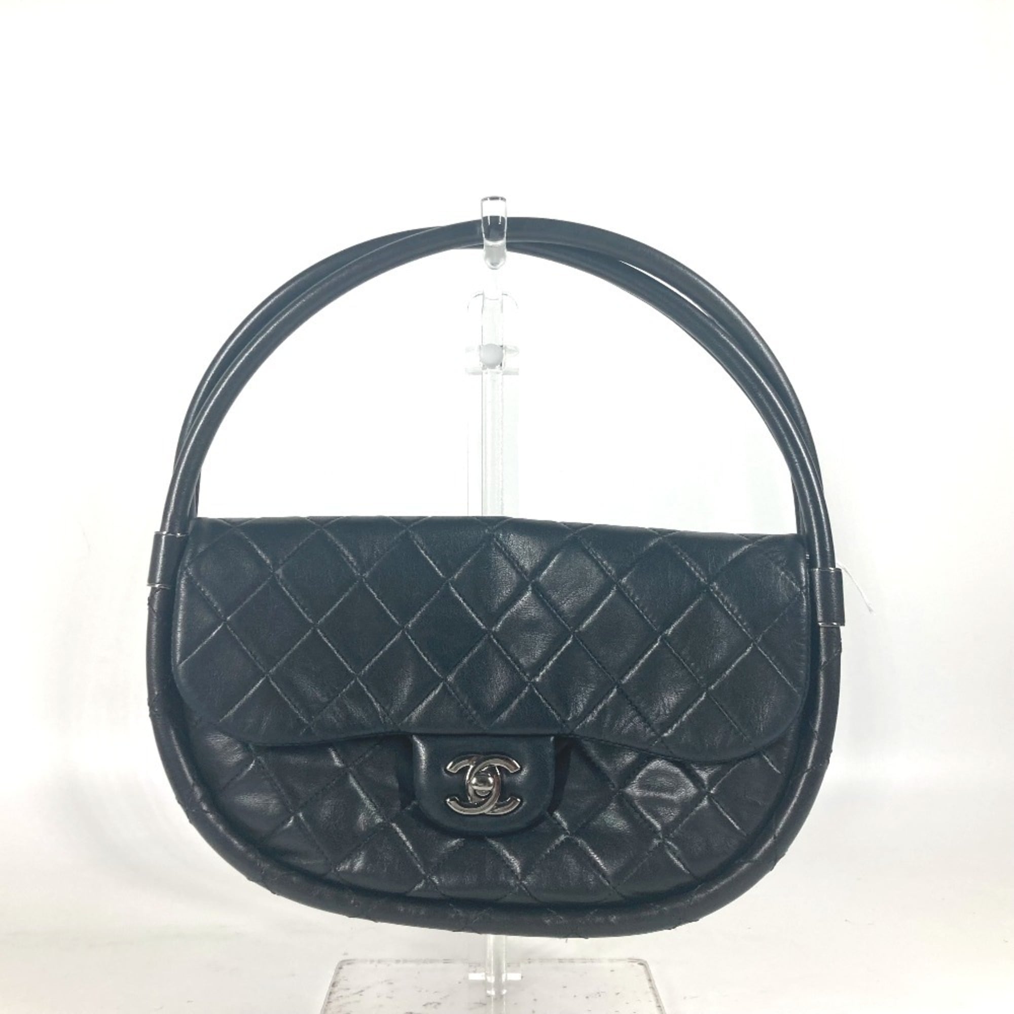 Chanel Black Leather Handbag (Pre-Owned)