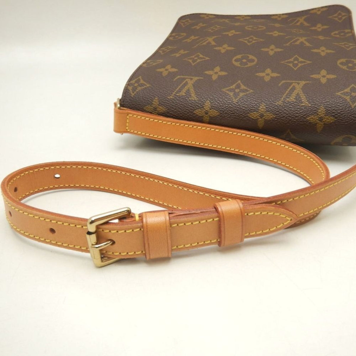 Louis Vuitton Monogram Brown Monogram Shoulder Bag (Pre-Owned)