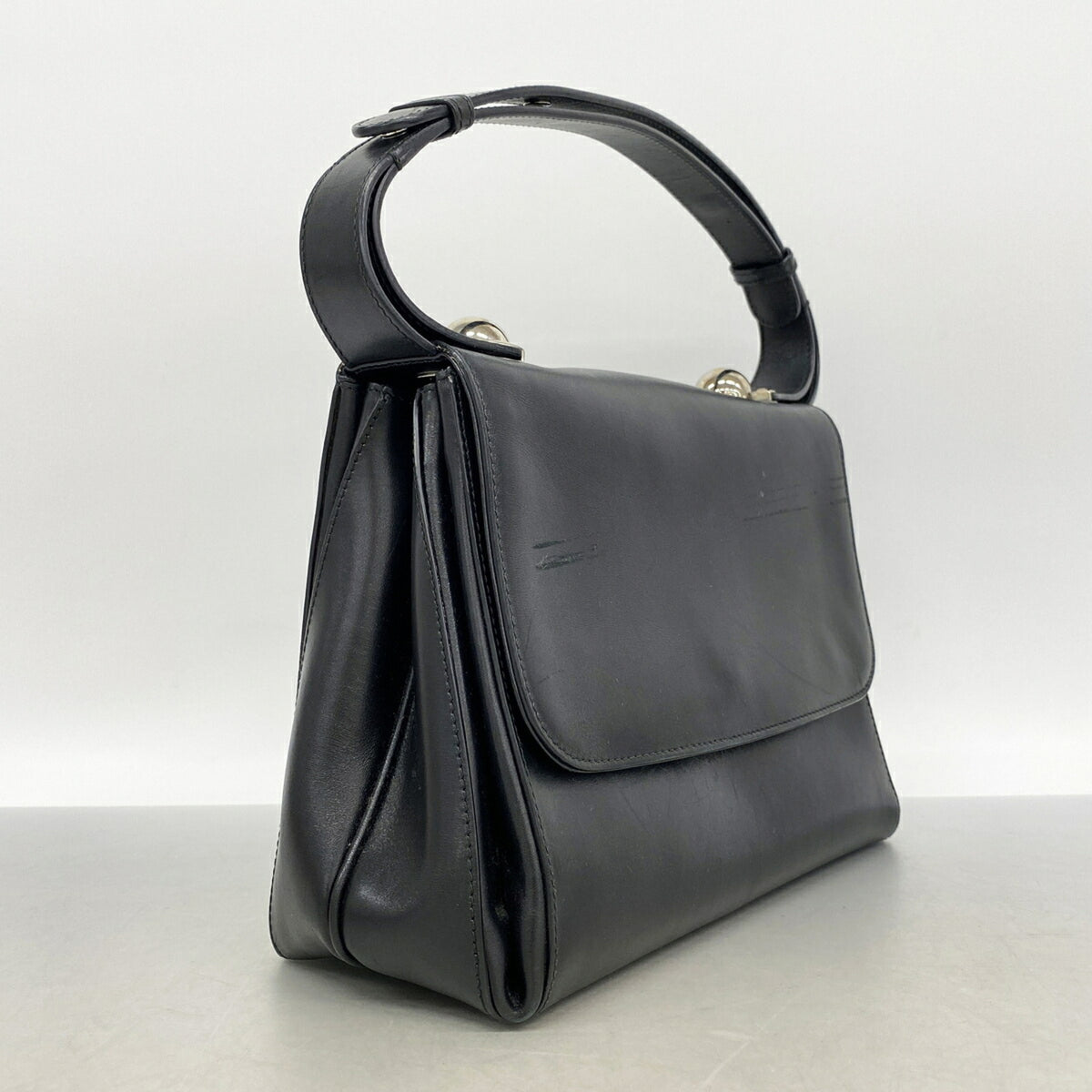 Salvatore Ferragamo Black Leather Handbag (Pre-Owned)