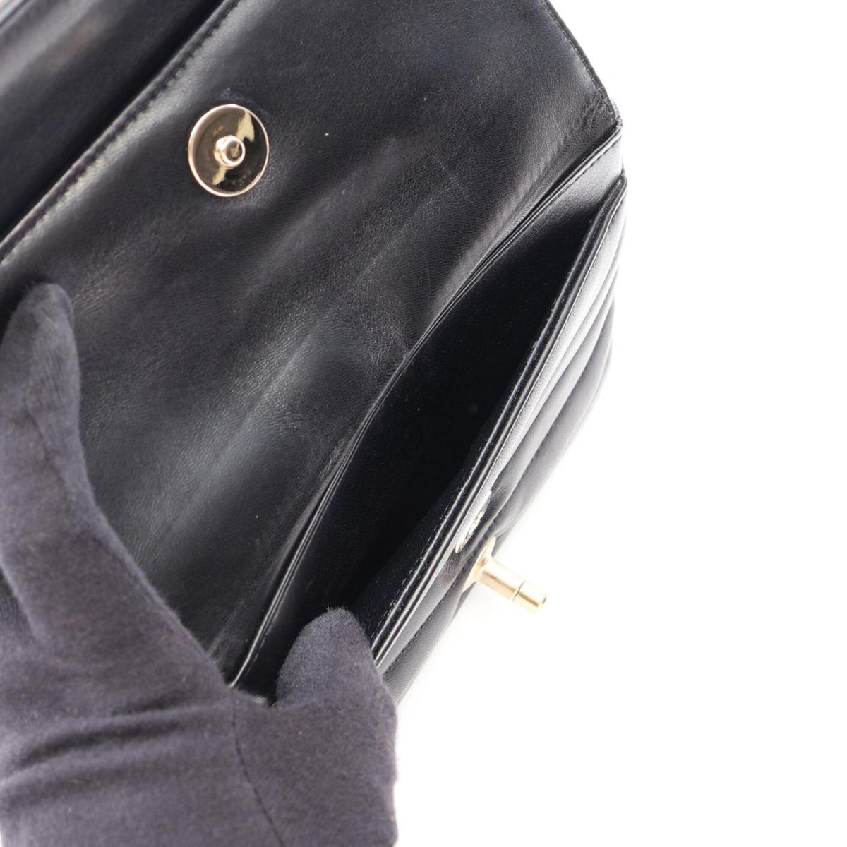 Chanel Black Leather Handbag Shoulder Bag (Pre-Owned)