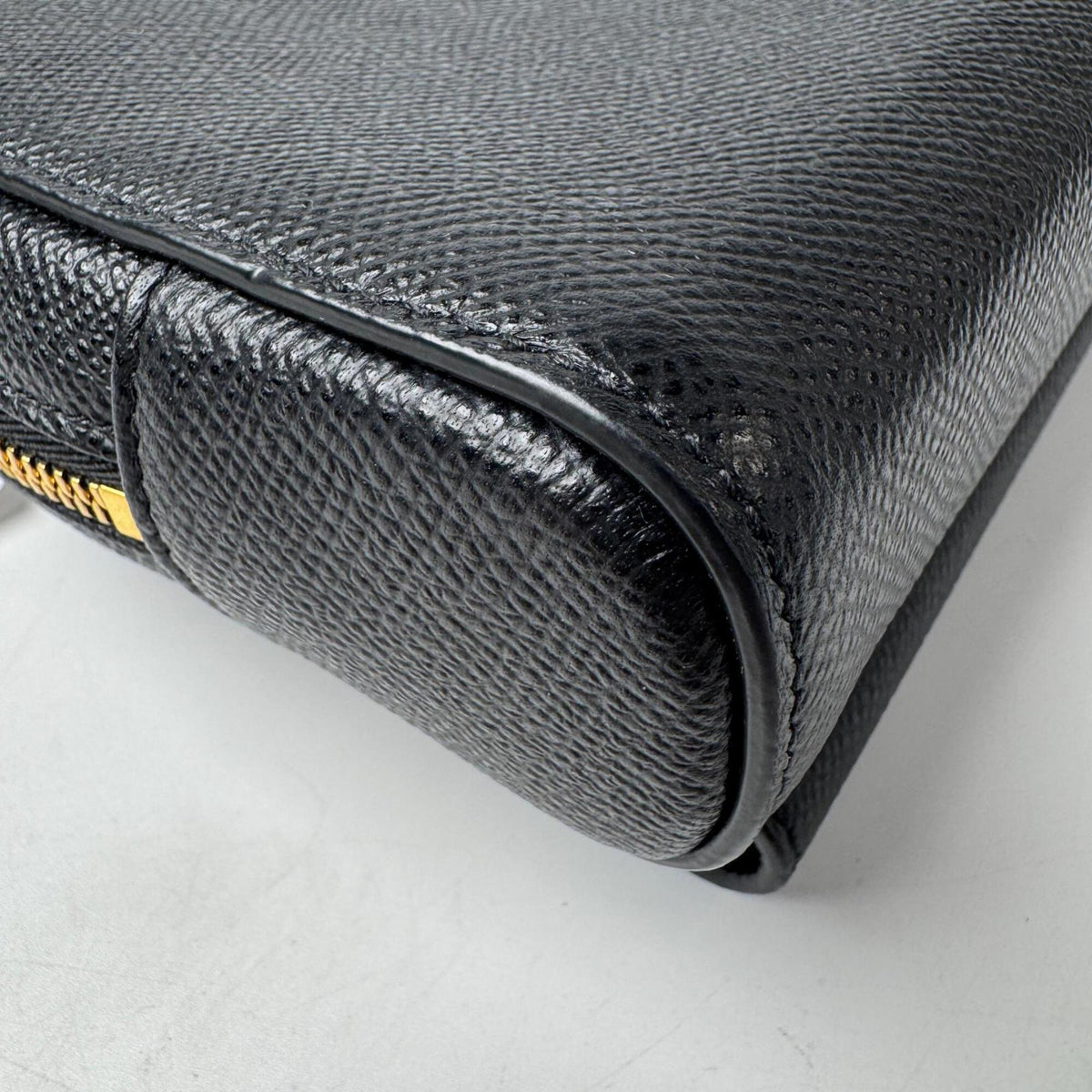 Christian Dior Black Leather Pouch Shoulder Bag (Pre-Owned)