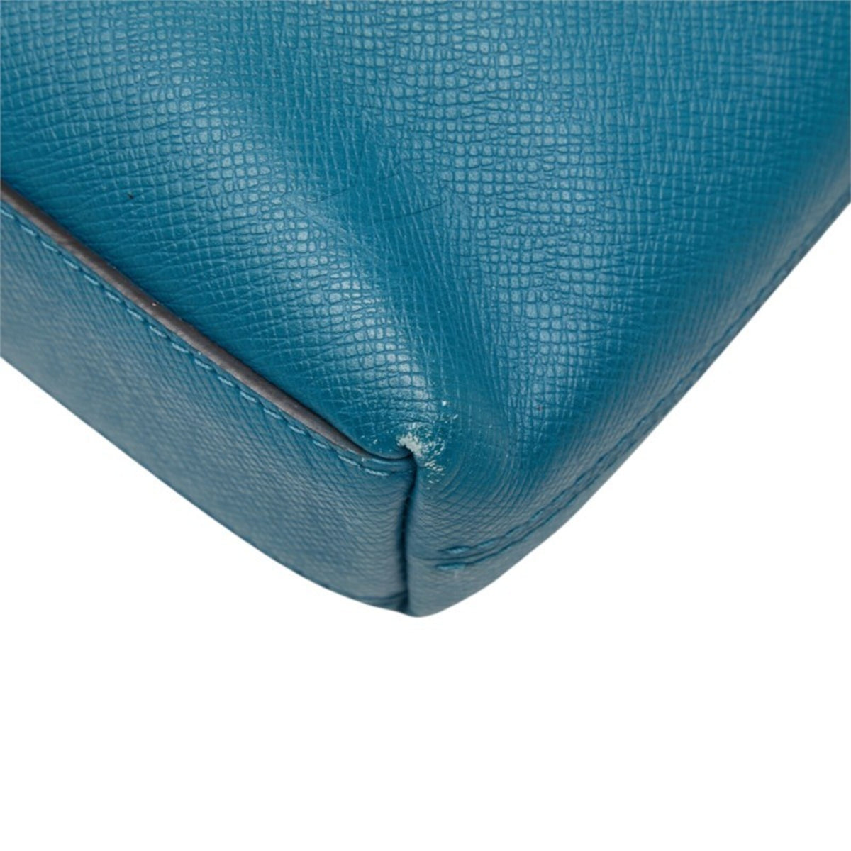 Louis Vuitton Taiga Blue Taiga Leather Messenger Bag Shoulder Bag (Pre-Owned)