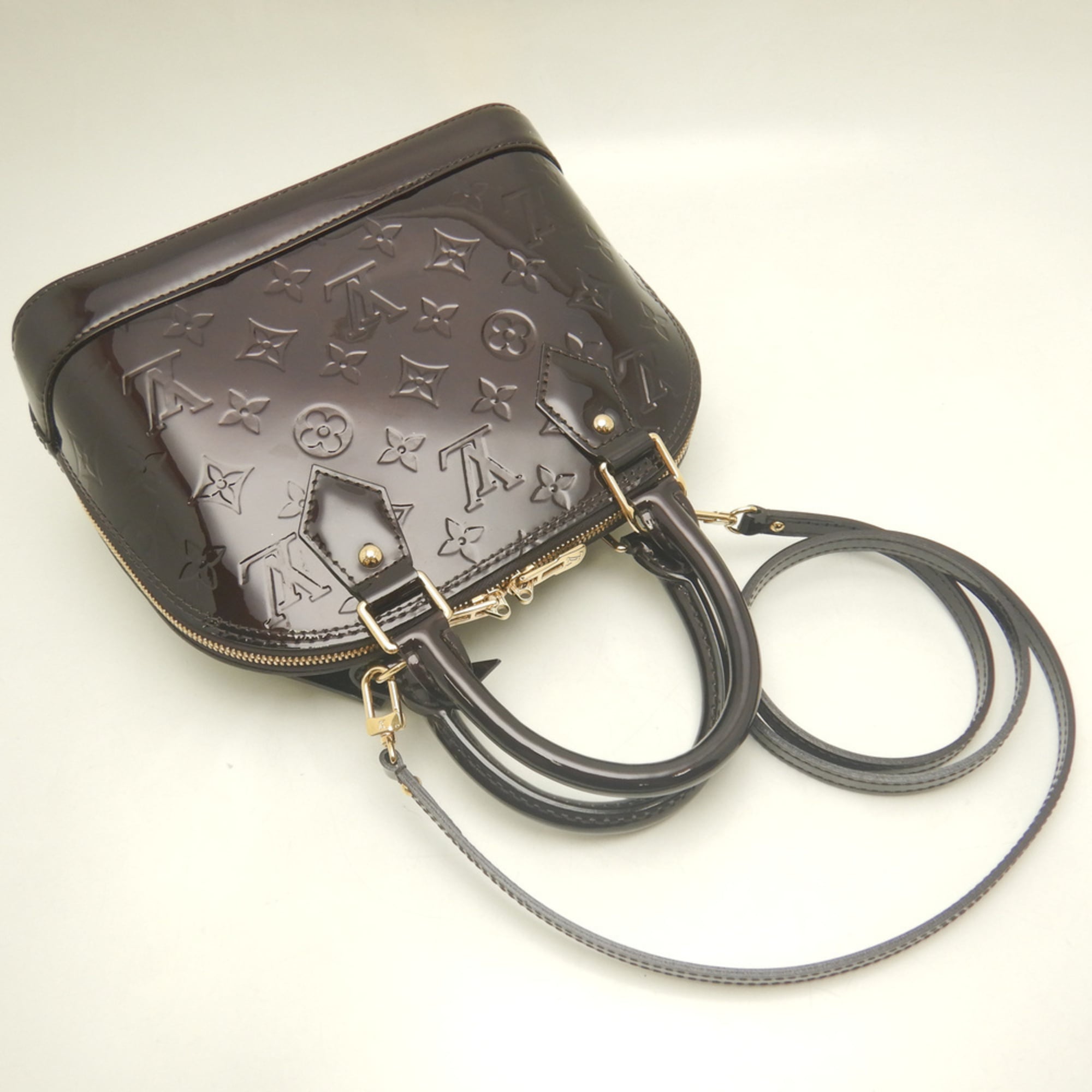Louis Vuitton Amarante Vernis Monogram Handbag (Pre-Owned)