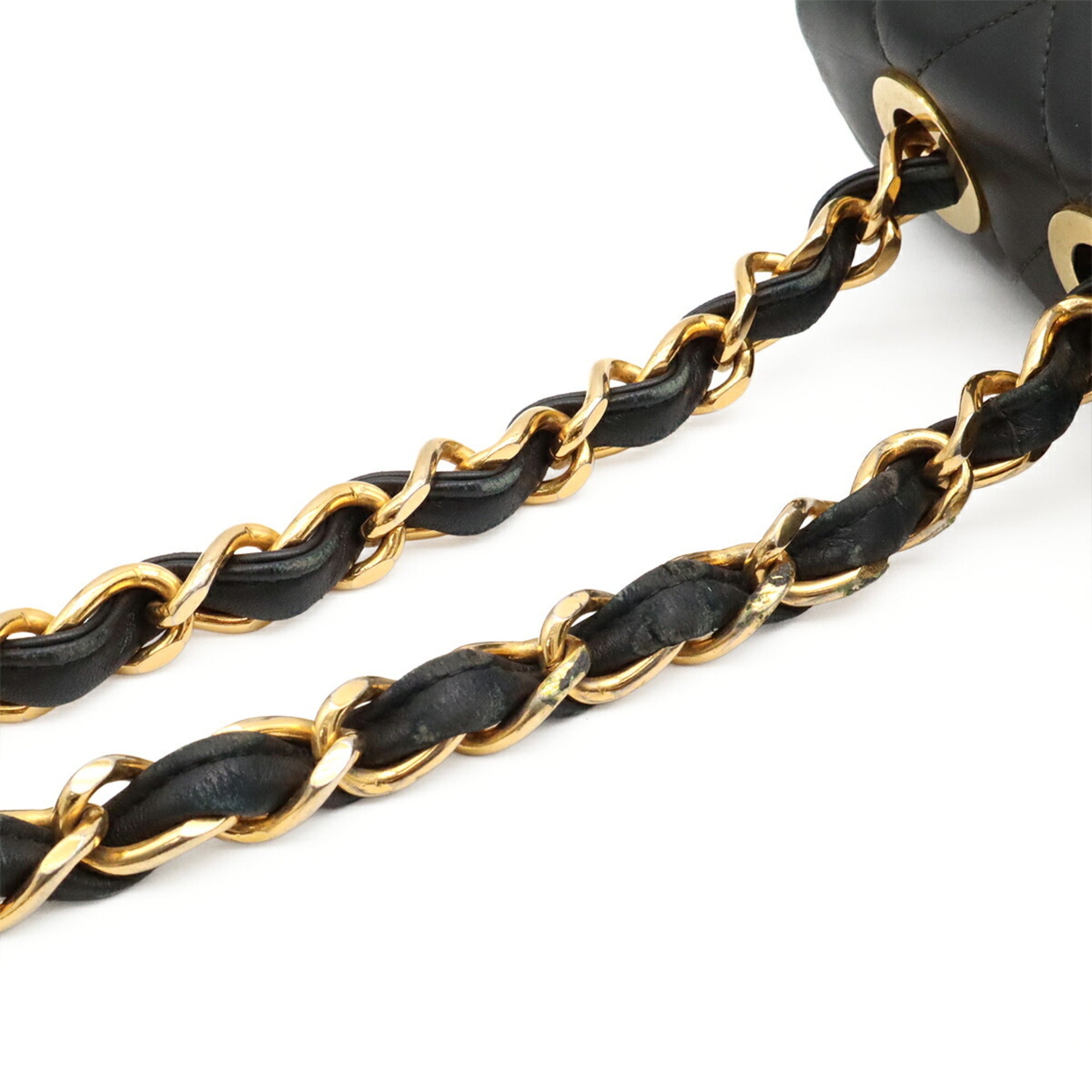 Chanel Black Leather Shoulder Bag (Pre-Owned)