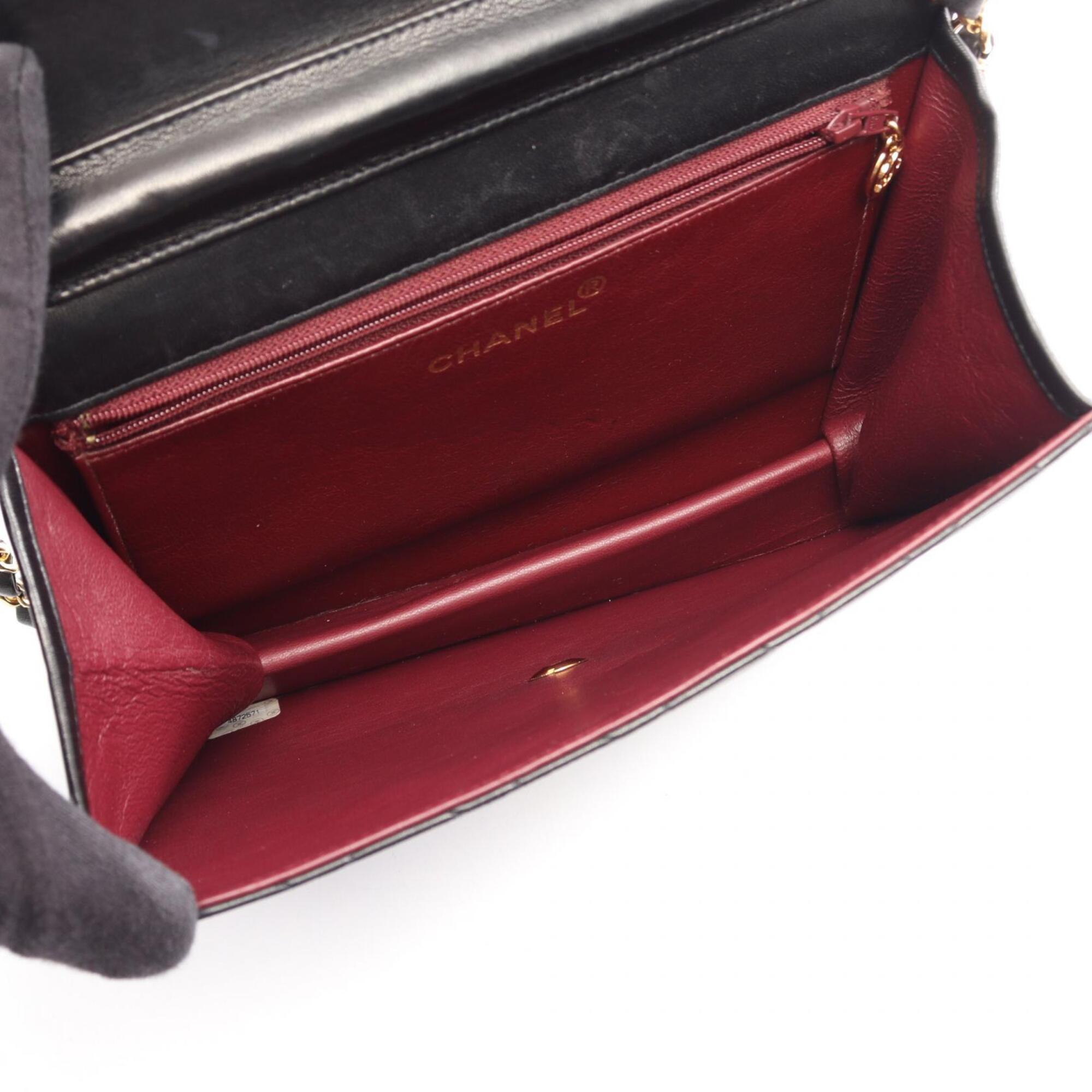 Chanel Black Leather Handbag Shoulder Bag (Pre-Owned)