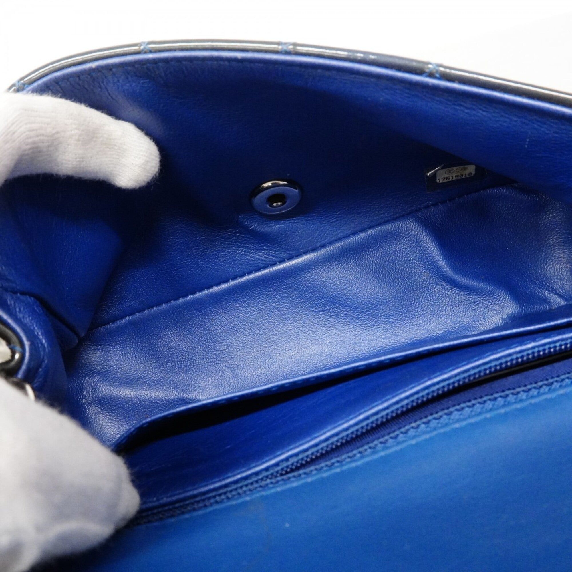 Chanel Blue Gray Patent Leather Shoulder Bag (Pre-Owned)