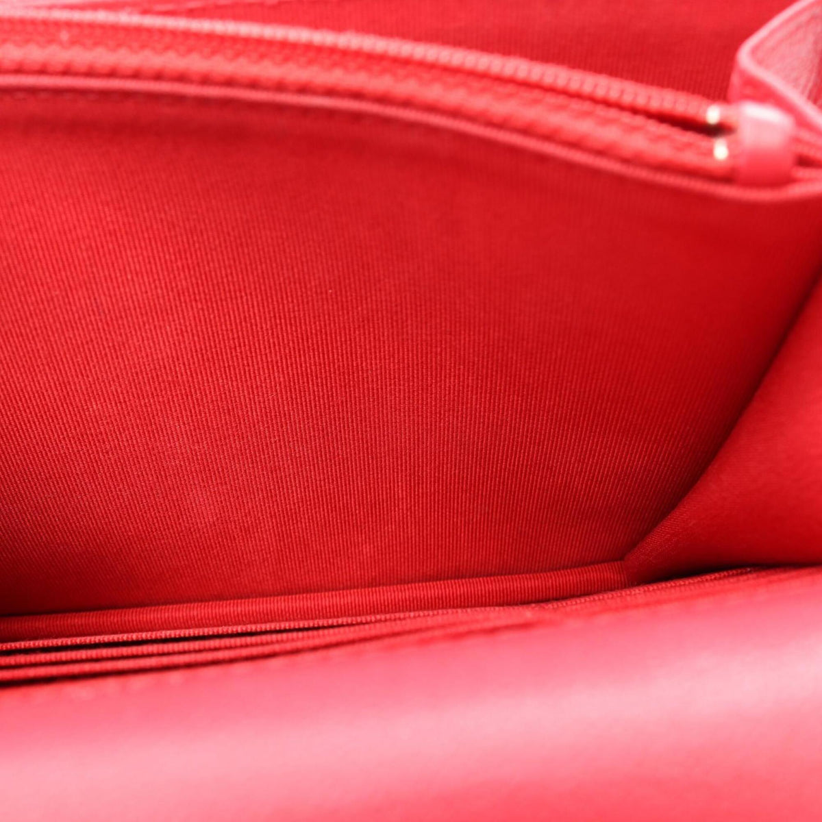 Chanel Chevron (V Stitch) Red Color Leather Handbag Shoulder Bag (Pre-Owned)