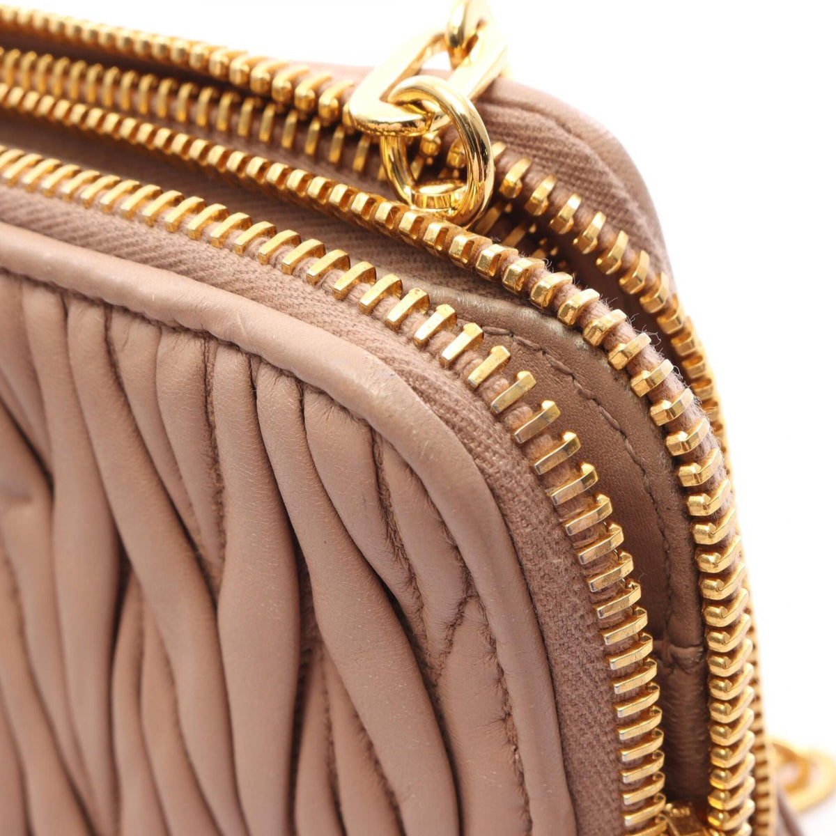 Miu Miu Matelasse Pink Leather Handbag Shoulder Bag (Pre-Owned)