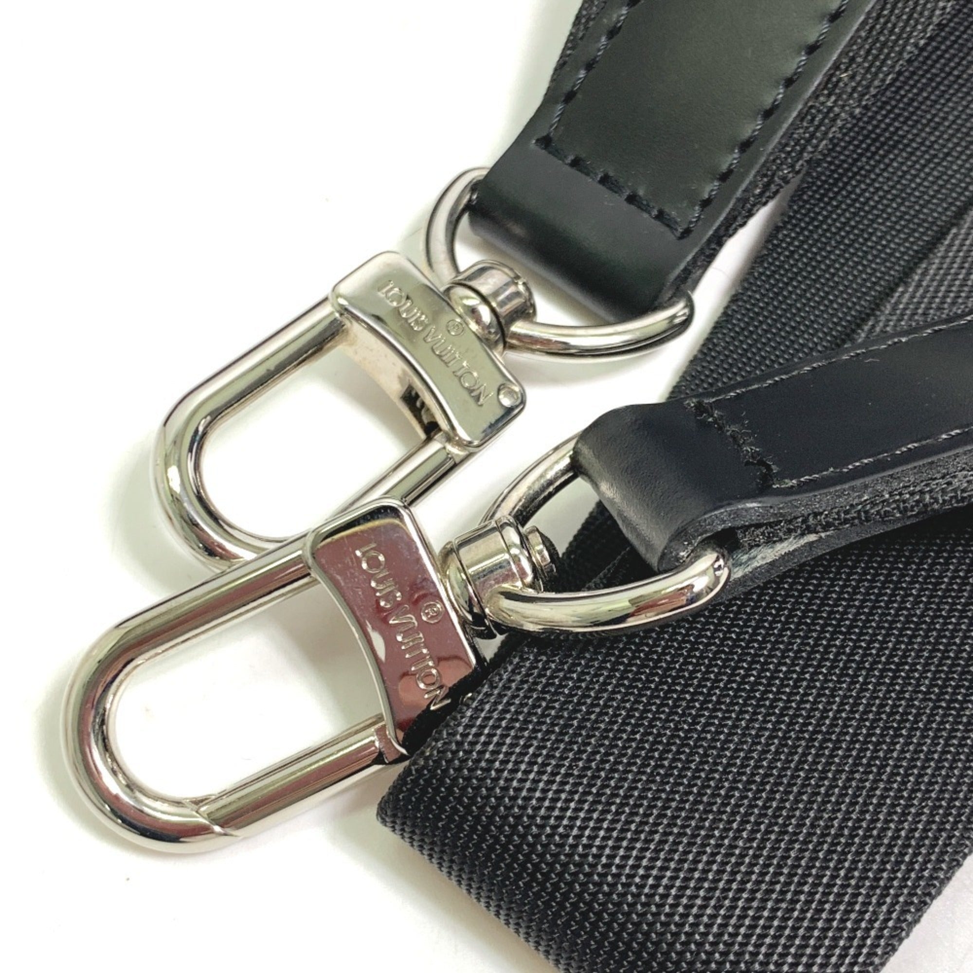 Louis Vuitton Damier Graphite Black Damier Graphite Shoulder Bag (Pre-Owned)
