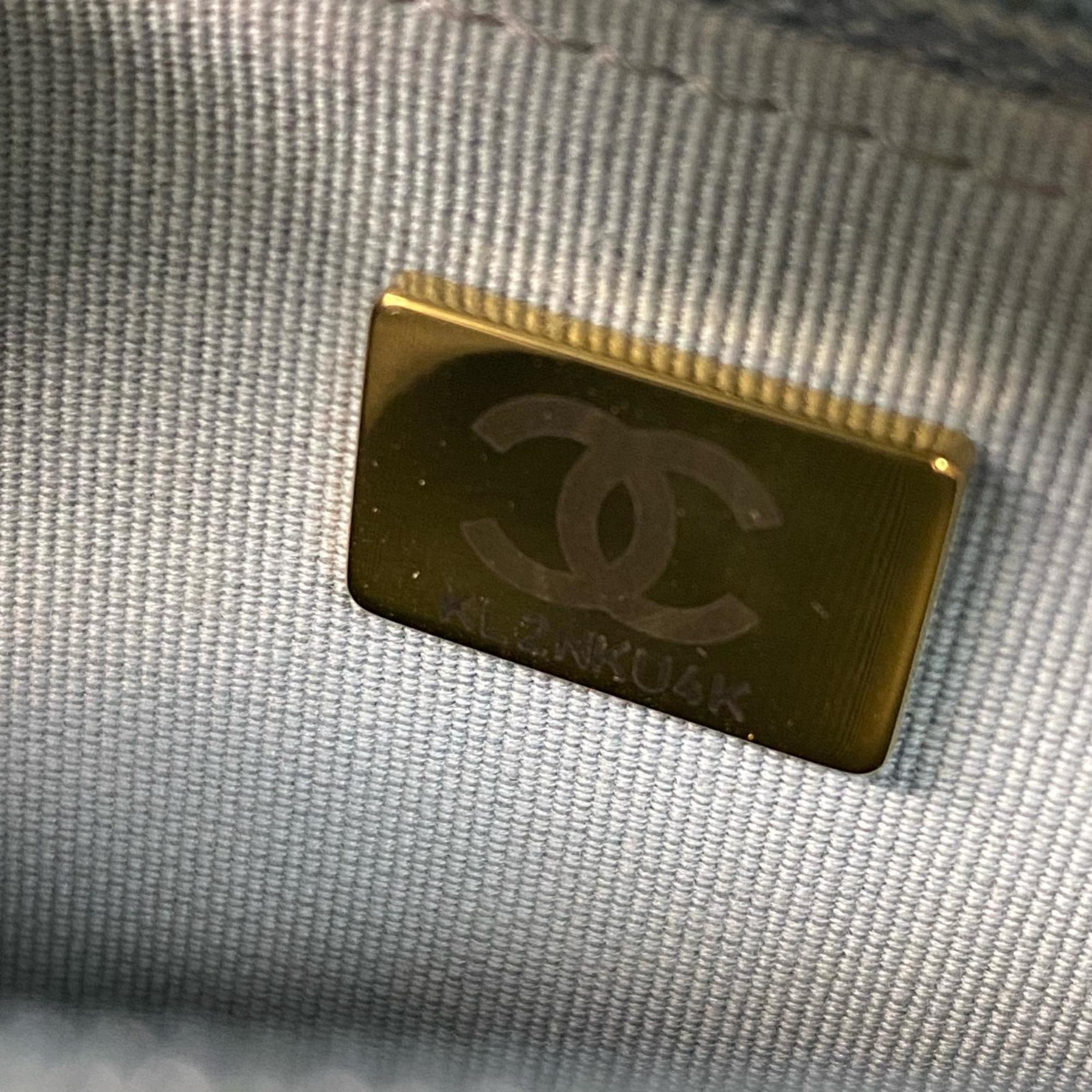 Chanel Green Grained Calfskin Shoulder Bag (Pre-Owned)