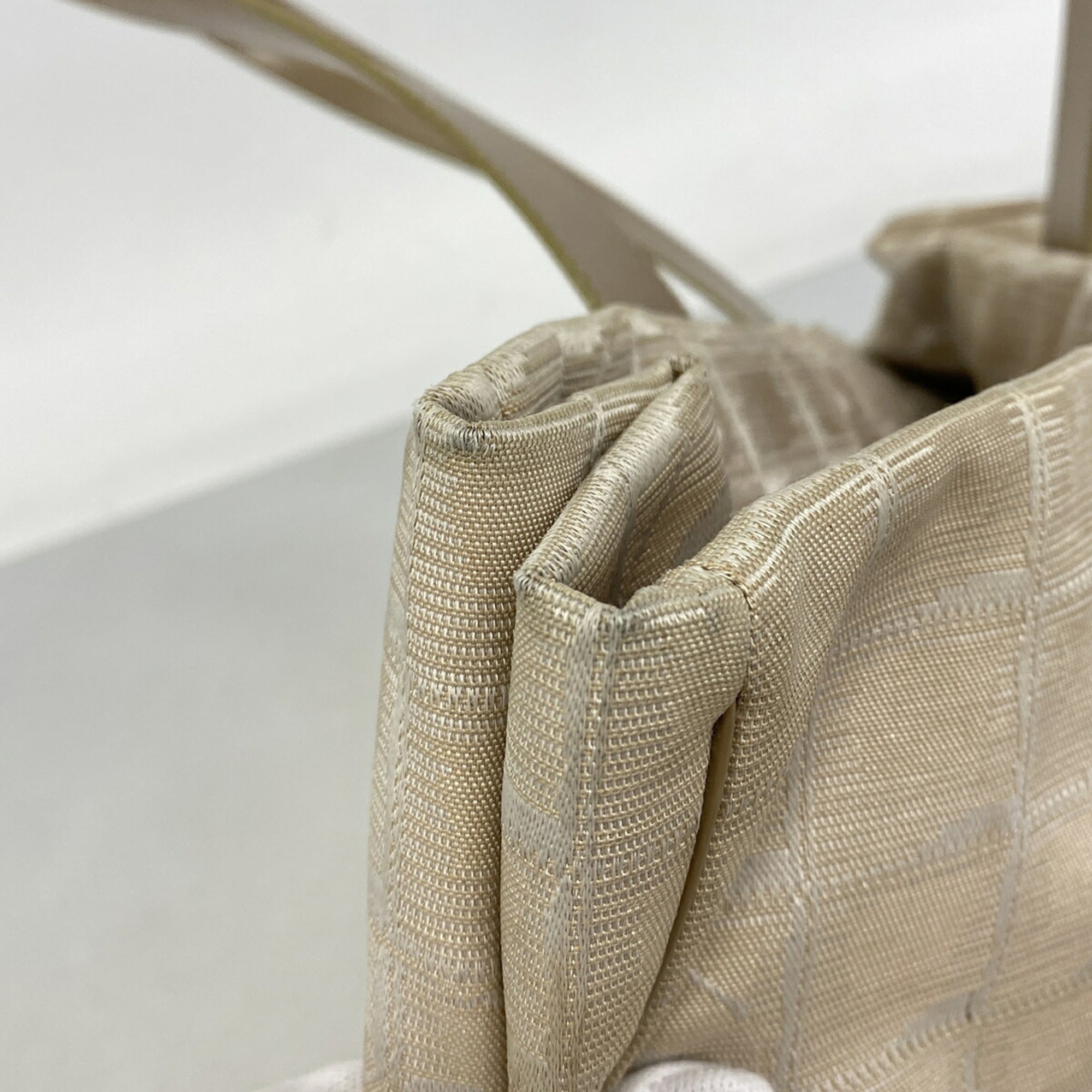 Chanel Beige Nylon Tote Bag (Pre-Owned)