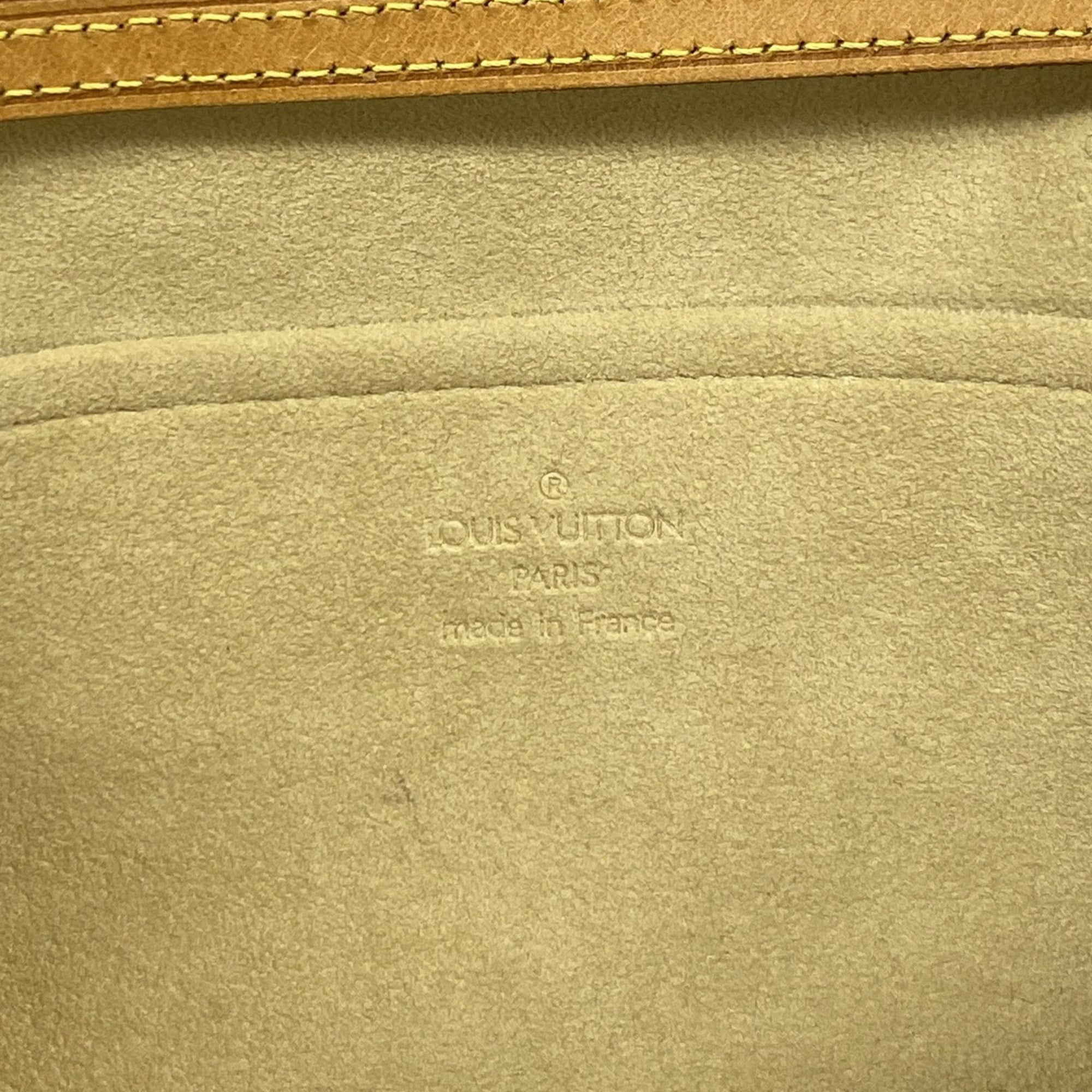 Louis Vuitton Brown Shoulder Bag (Pre-Owned)
