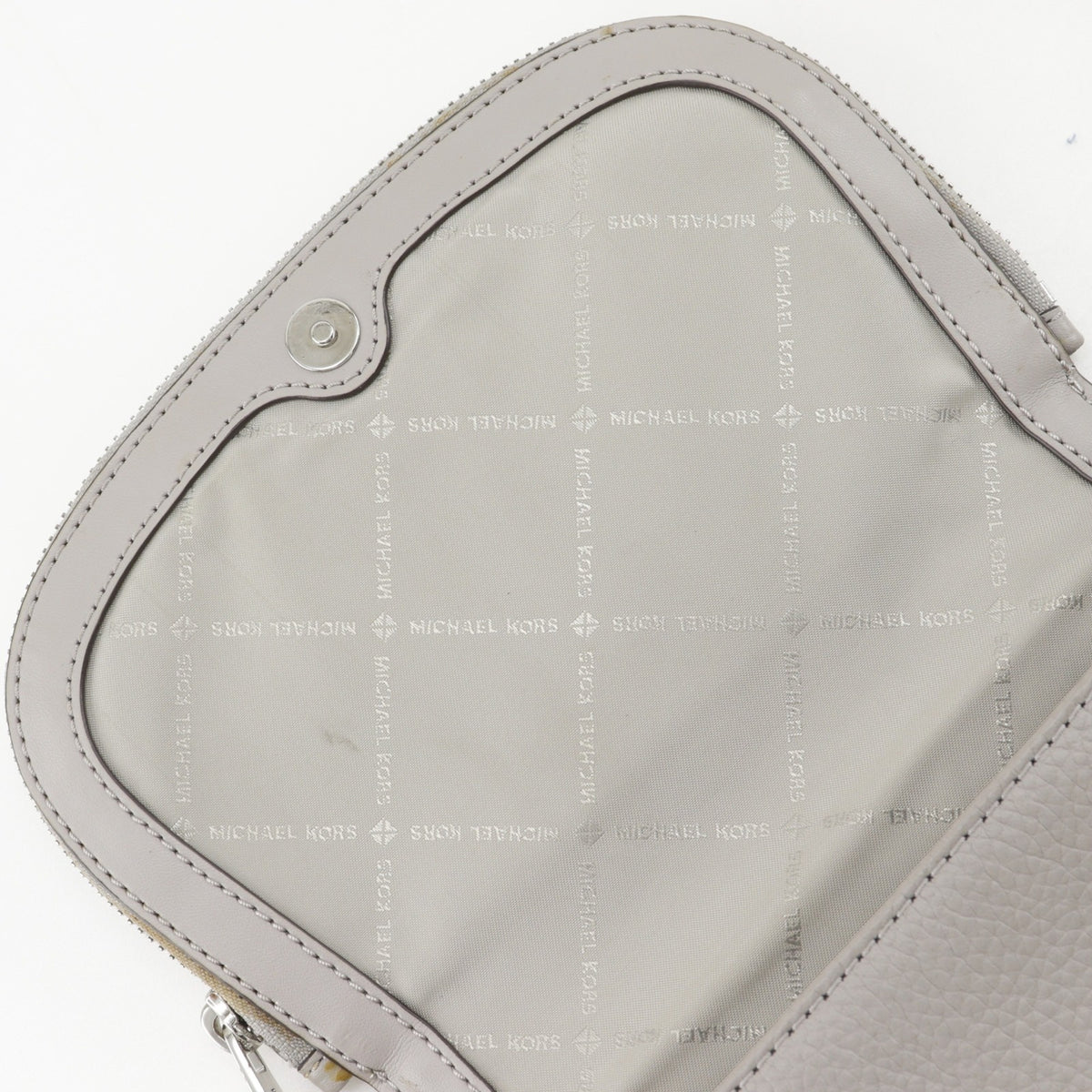 Michael Kors Gray Leather Shoulder Bag (Pre-Owned)