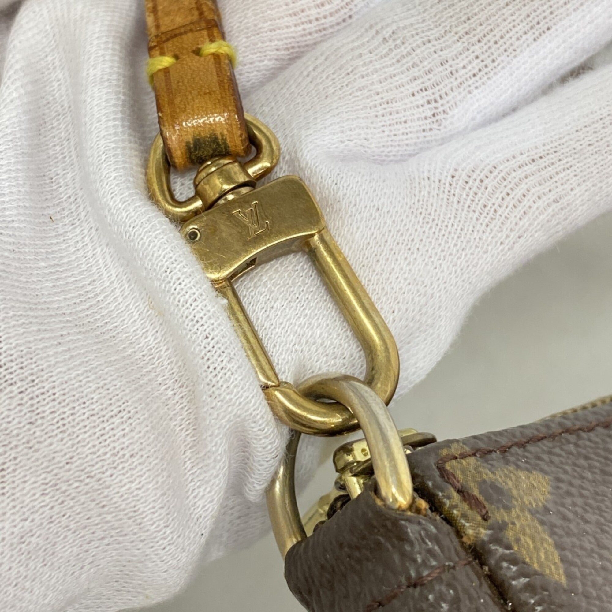 Louis Vuitton Brown Pouch (Pre-Owned)