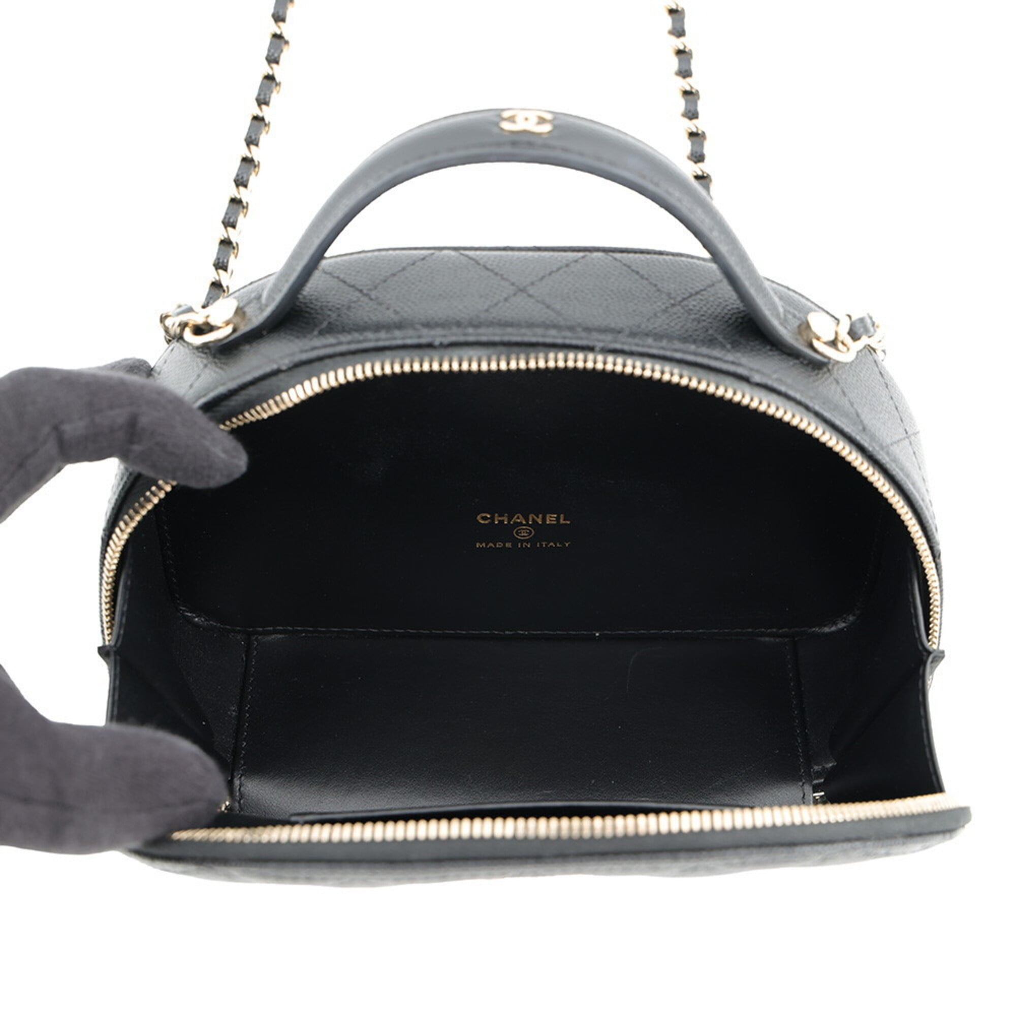 Chanel Matelasse Black Grained Calfskin Handbag Shoulder Bag (Pre-Owned)