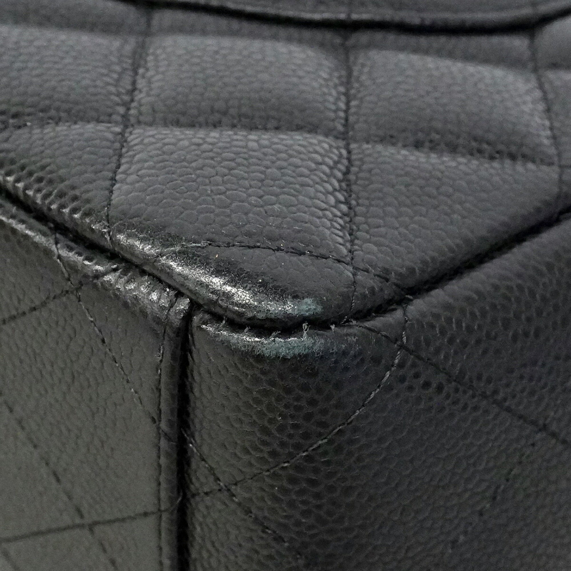 Chanel Black Grained Calfskin Shoulder Bag (Pre-Owned)