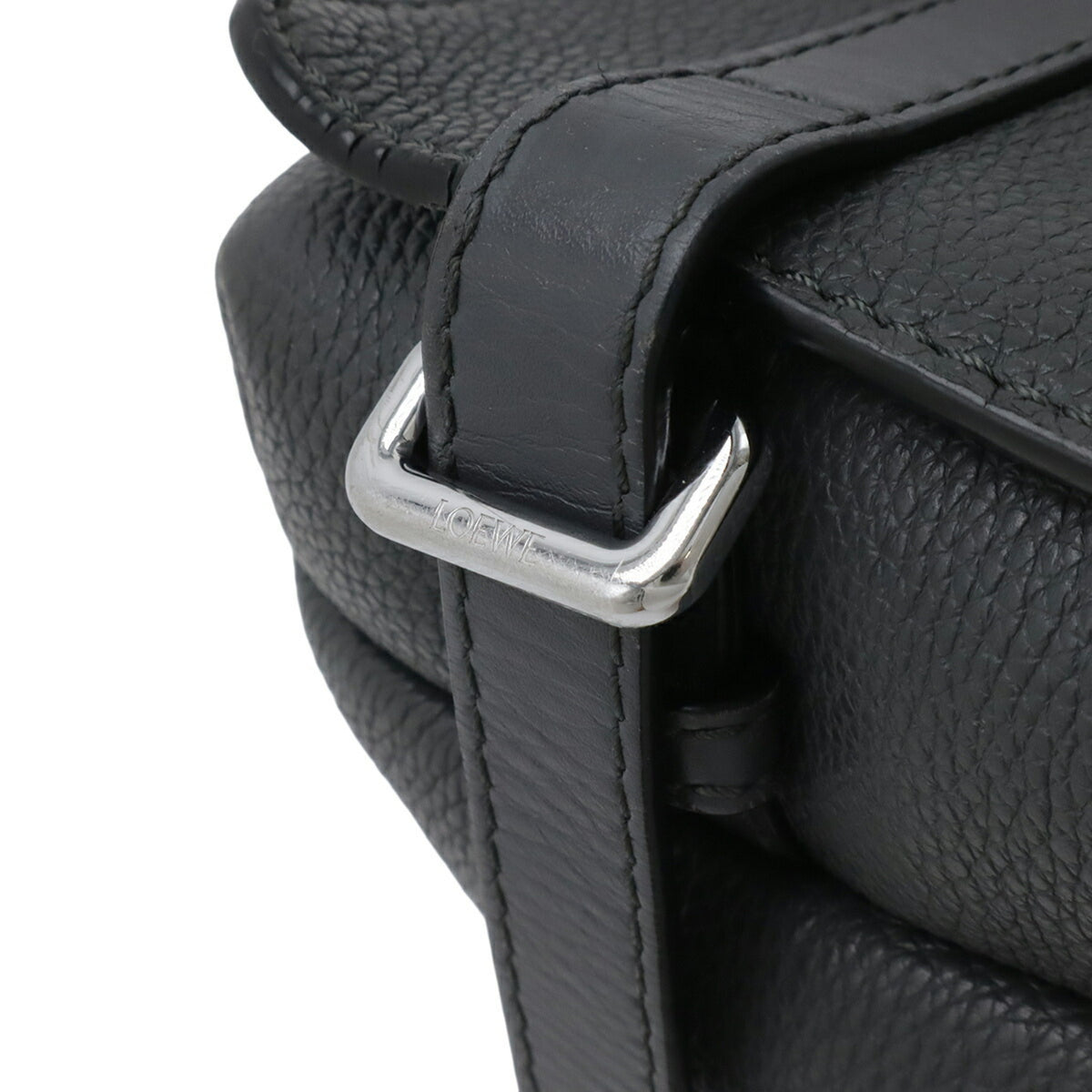Loewe Gray Leather Messenger Bag Shoulder Bag (Pre-Owned)