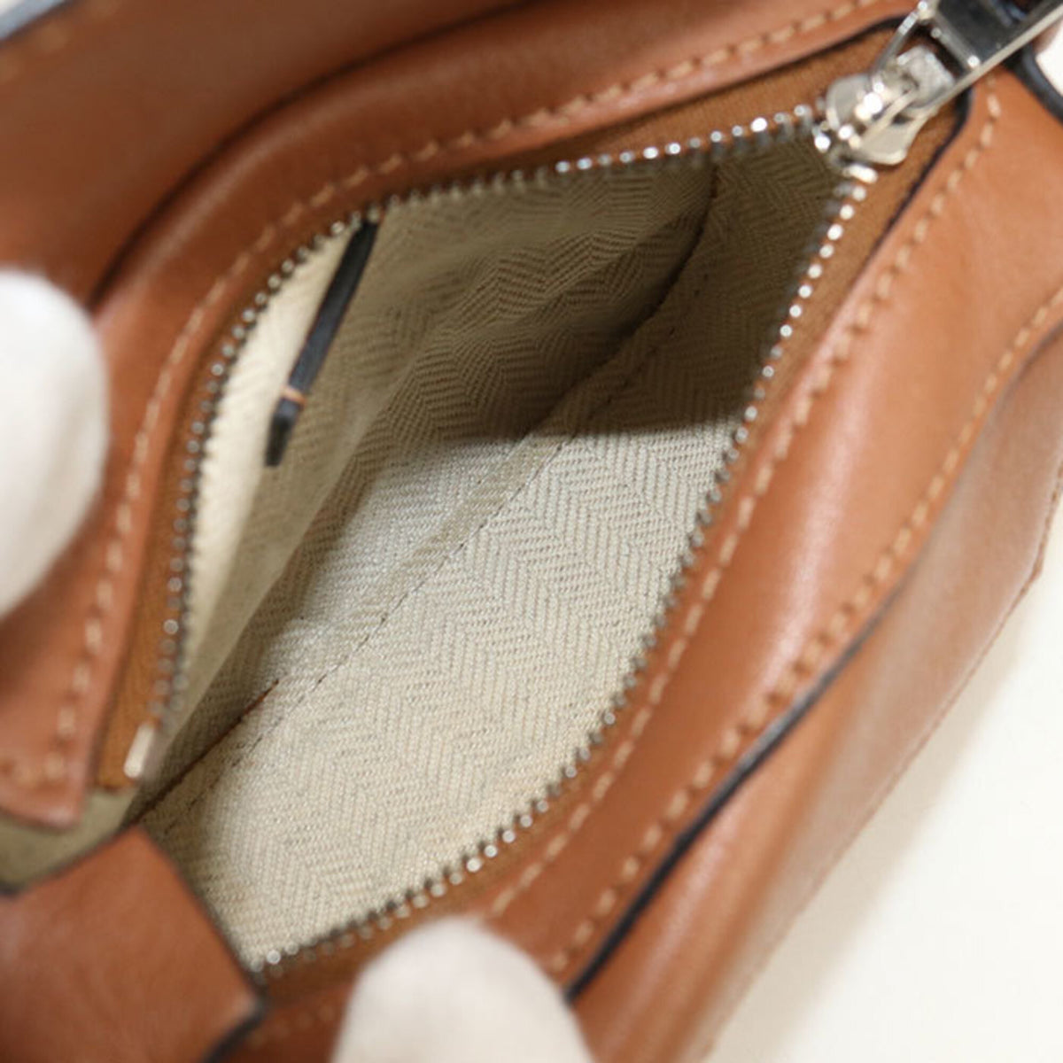 Loewe Brown Leather Handbag (Pre-Owned)