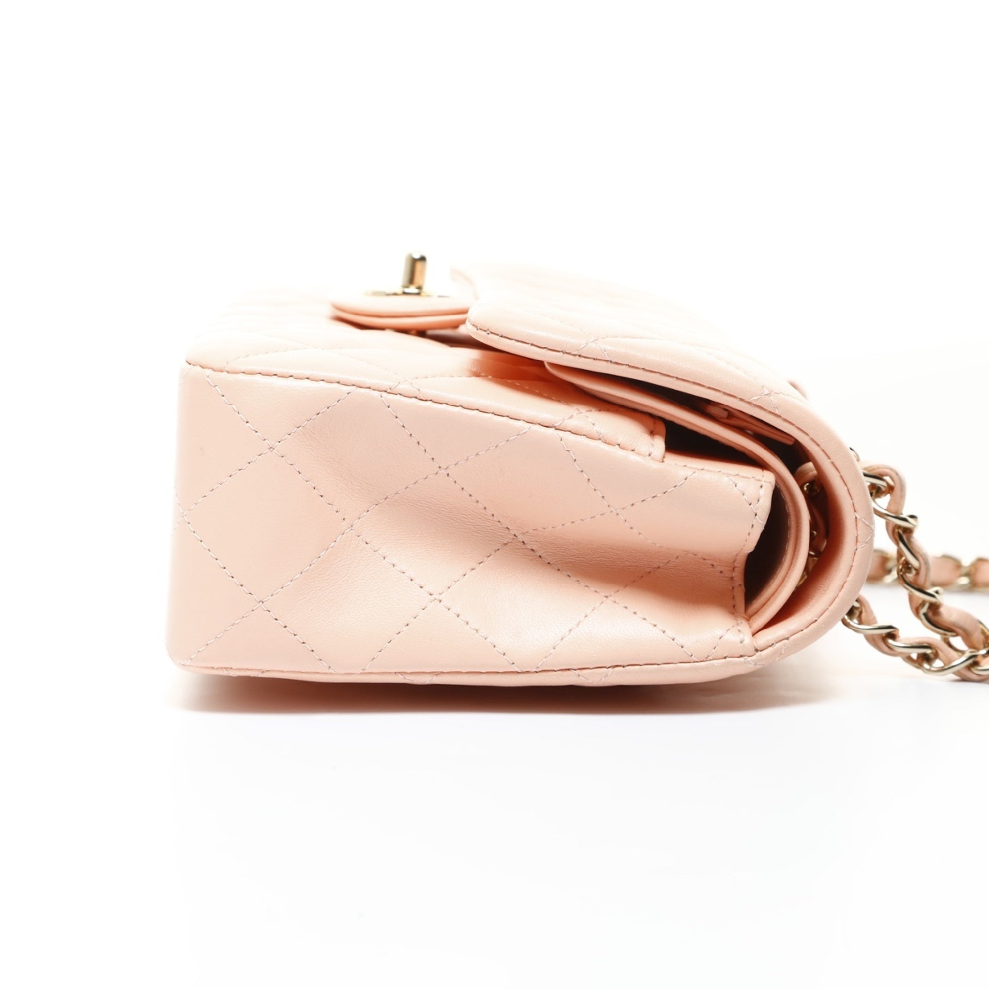 Chanel Pink Shoulder Bag (Pre-Owned)