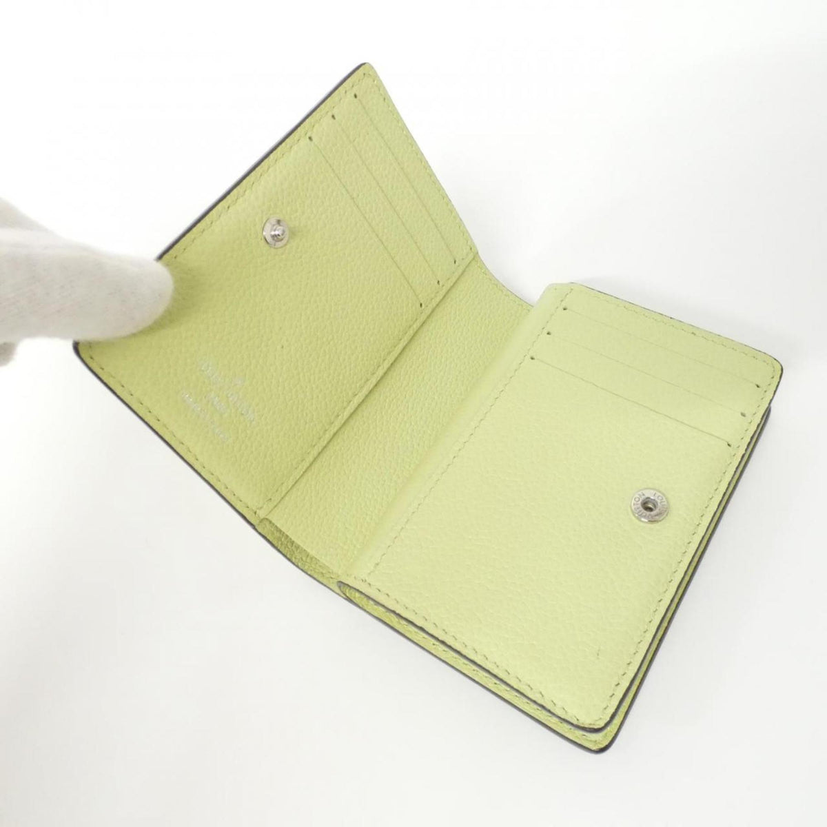 Louis Vuitton Green Vert Leather Wallet (Bi-Fold) (Pre-Owned)
