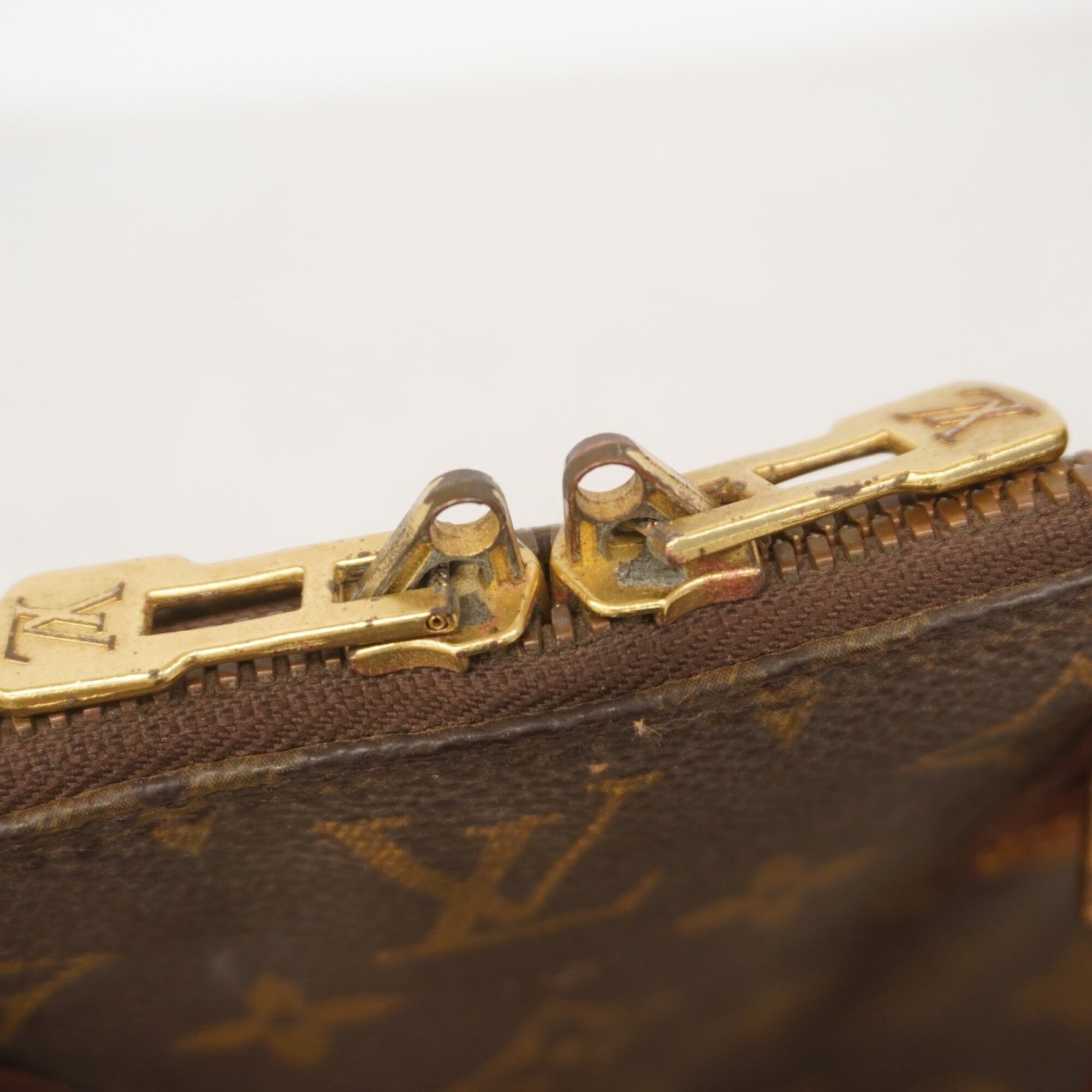 Louis Vuitton Brown Handbag (Pre-Owned)