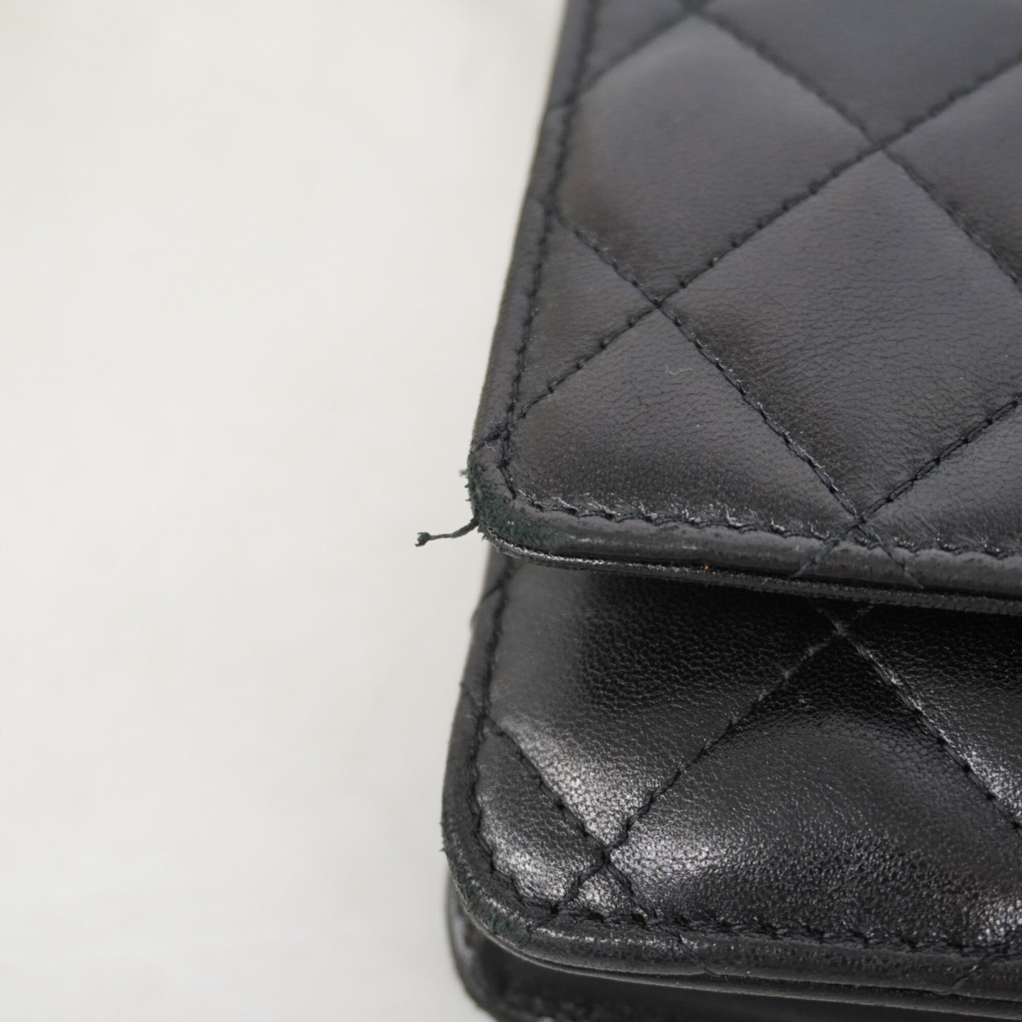 Chanel Black Leather Chain/Shoulder Wallet (Pre-Owned)