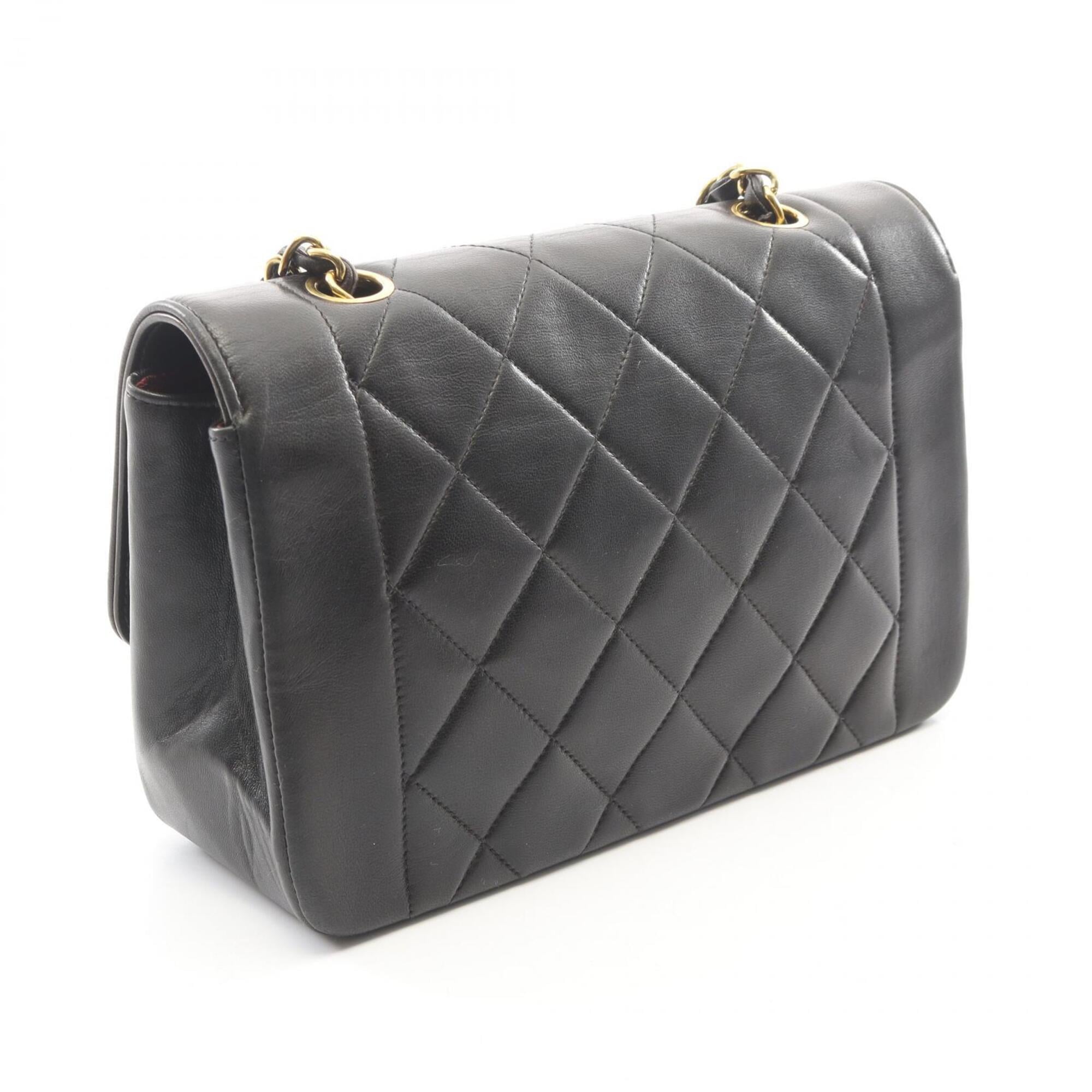 Chanel Matelasse Black Leather Handbag Shoulder Bag (Pre-Owned)