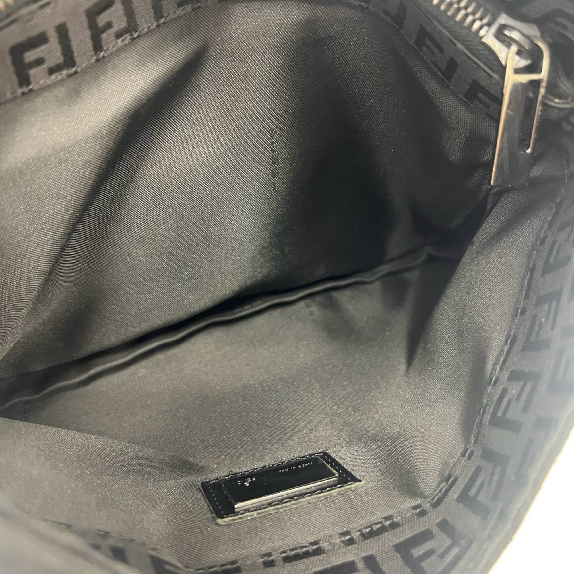 Fendi Black Canvas Leather Handbag Shoulder Bag (Pre-Owned)
