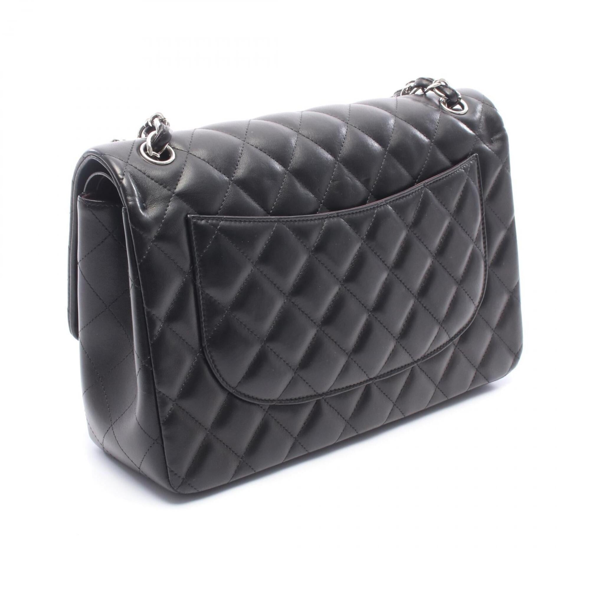Chanel Black Leather Handbag Shoulder Bag (Pre-Owned)