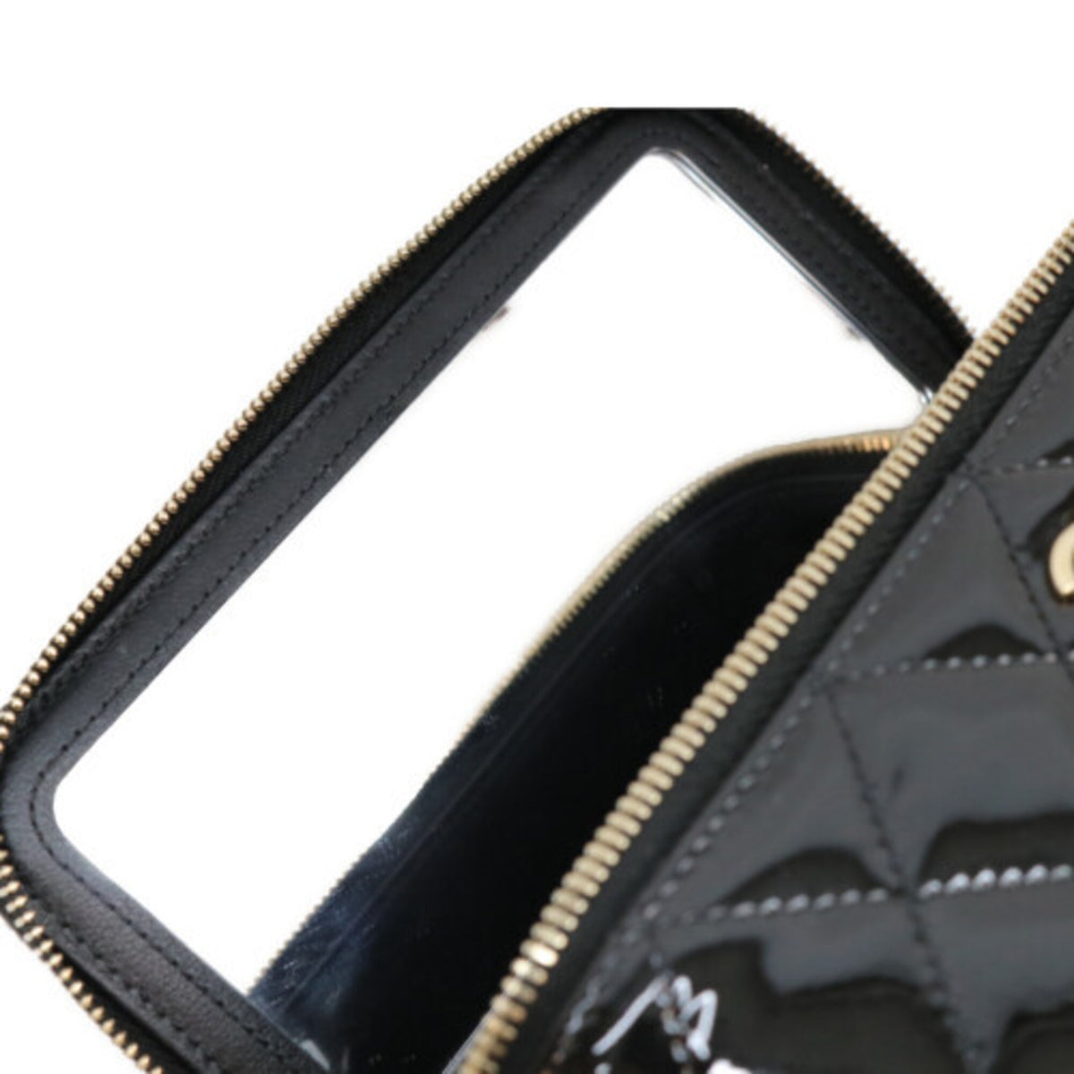 Chanel Black Patent Leather Shoulder Bag (Pre-Owned)