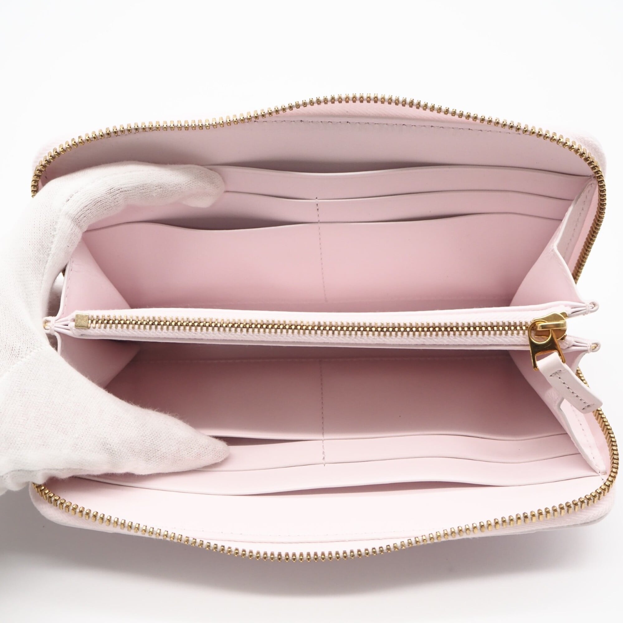 Bottega Veneta Intrecciato Pink Leather Long Wallet (Bi-Fold) (Pre-Owned)