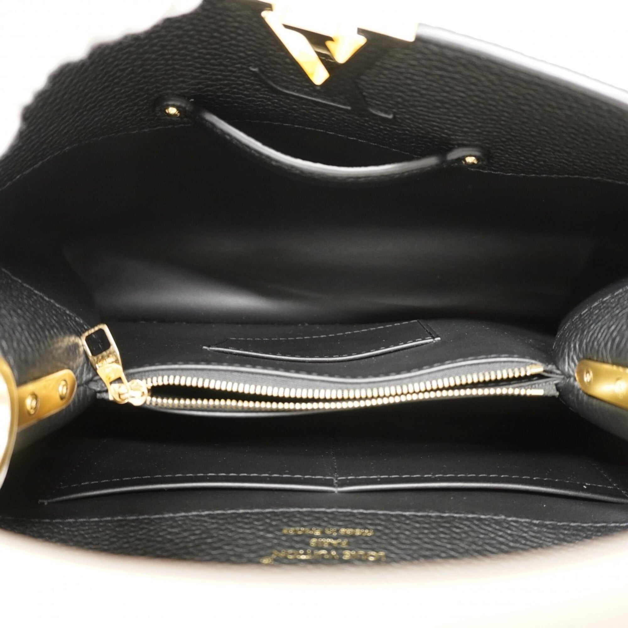 Louis Vuitton Beige Black Handbag (Pre-Owned)