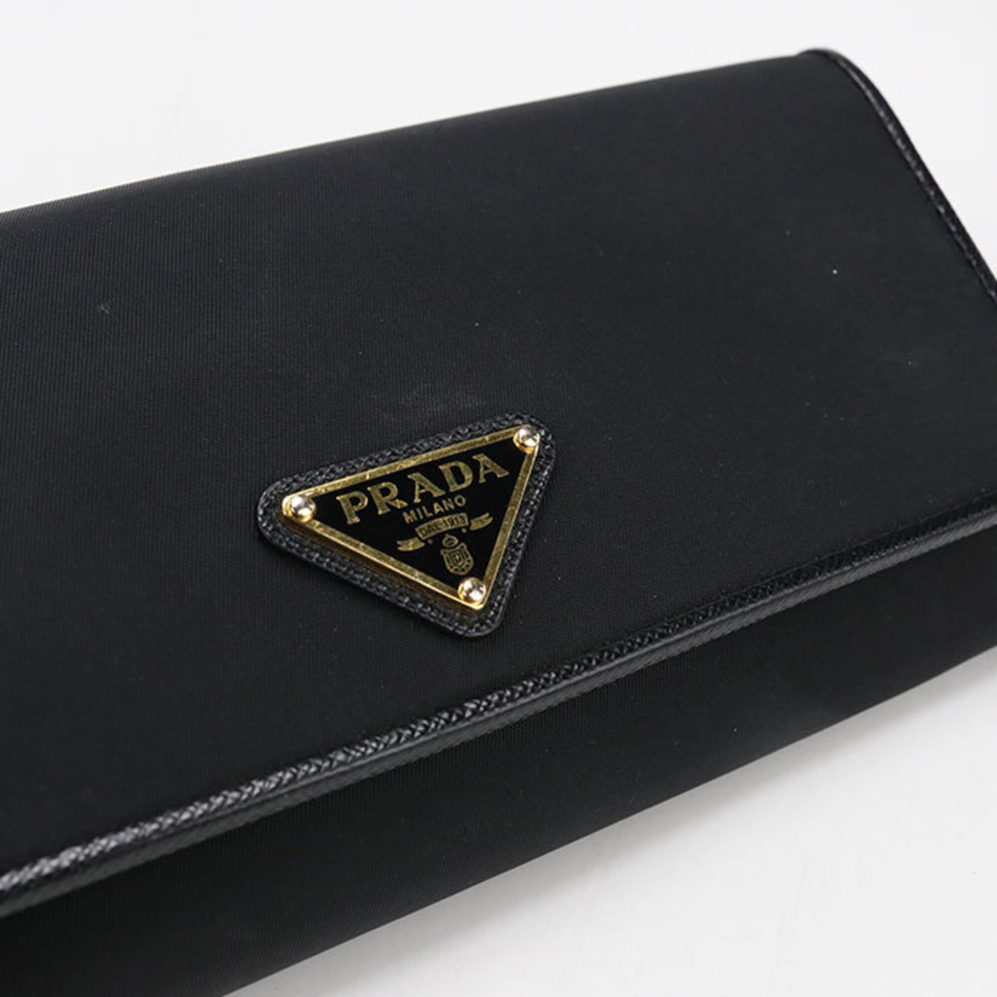 Prada Black Leather Long Wallet (Bi-Fold) (Pre-Owned)