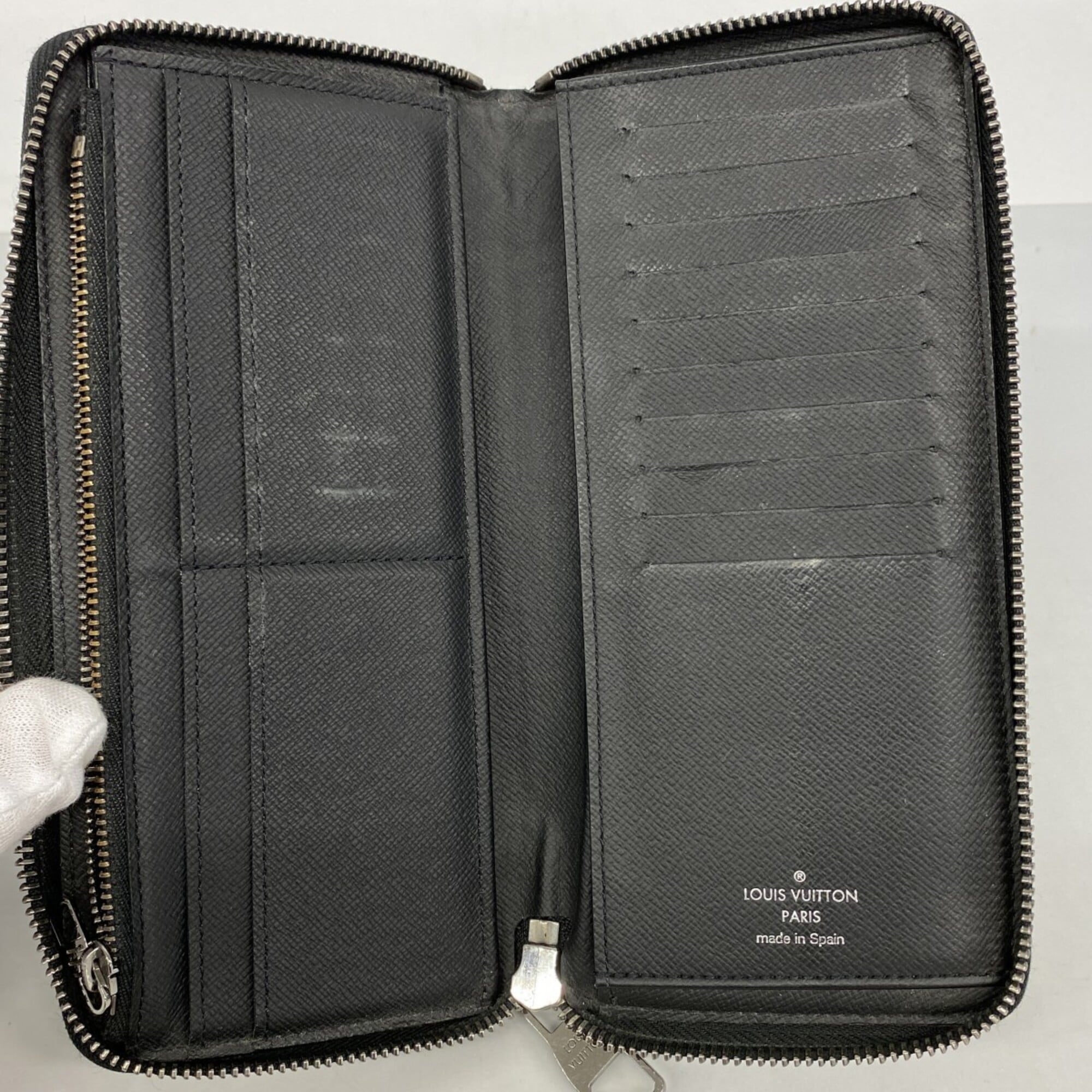 Louis Vuitton Black Long Wallet (Bi-Fold) (Pre-Owned)