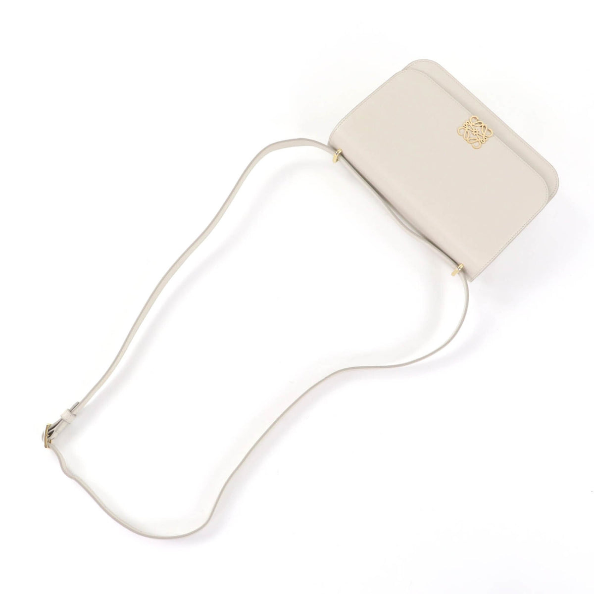 Loewe Gold Leather Shoulder Bag (Pre-Owned)