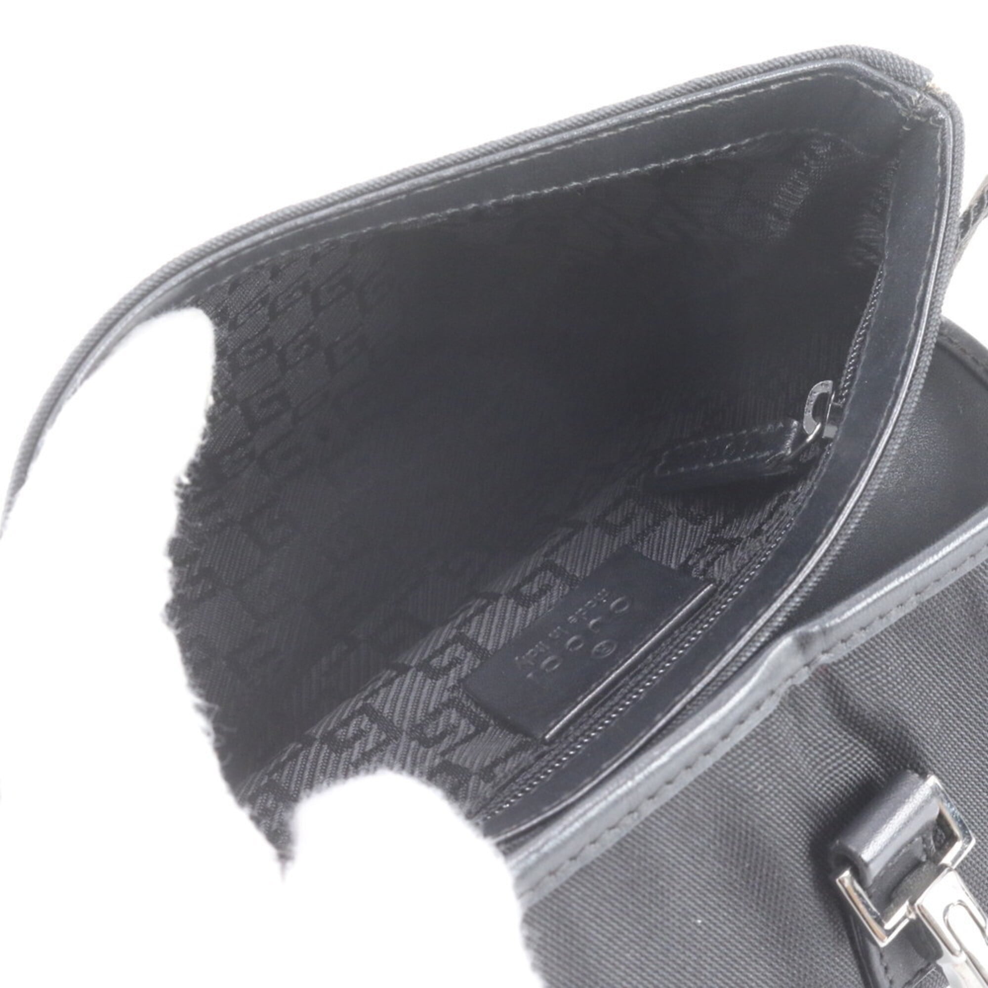 Gucci Black Leather Nylon Pouch Sling Bag (Pre-Owned)