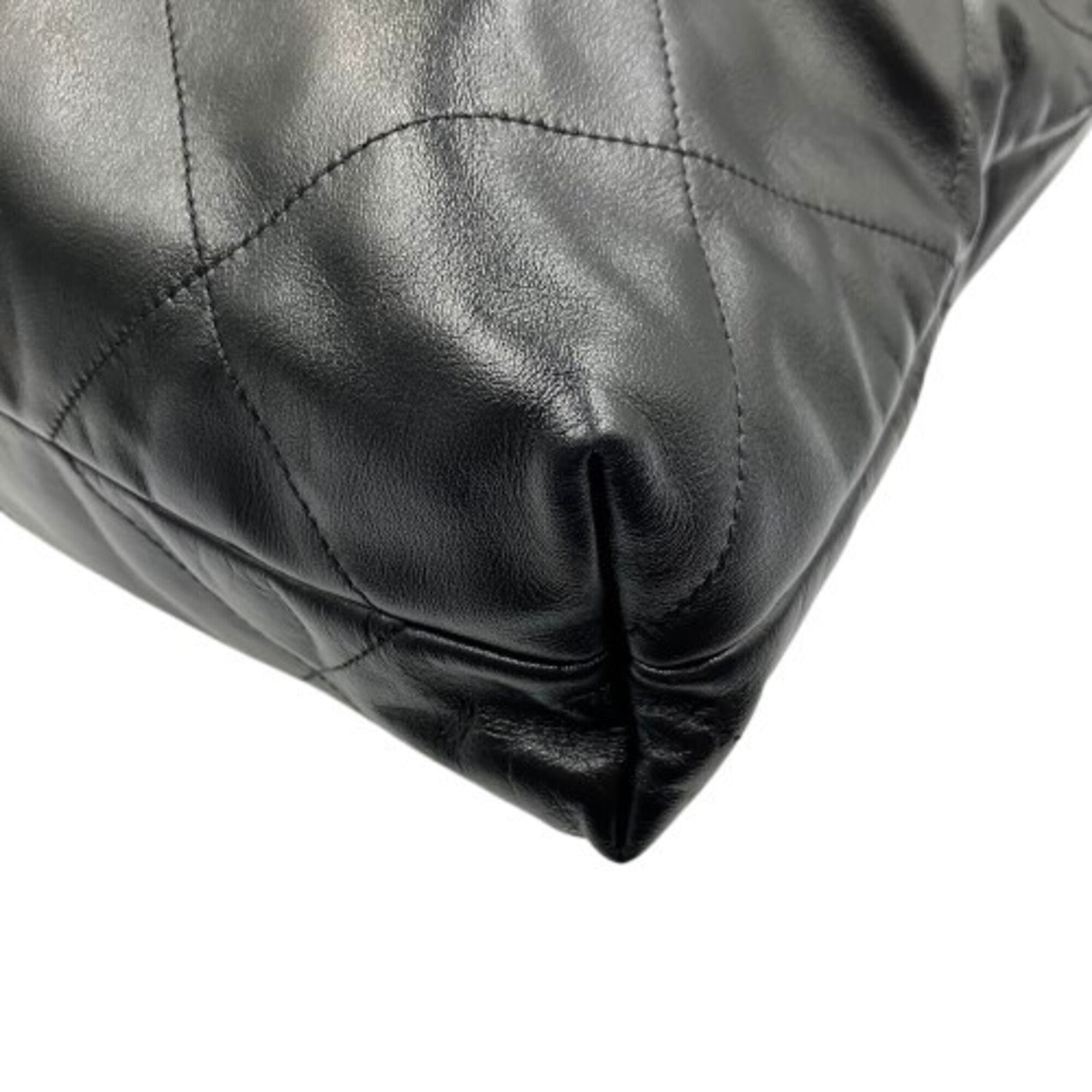 Chanel Black Leather Shoulder Bag (Pre-Owned)