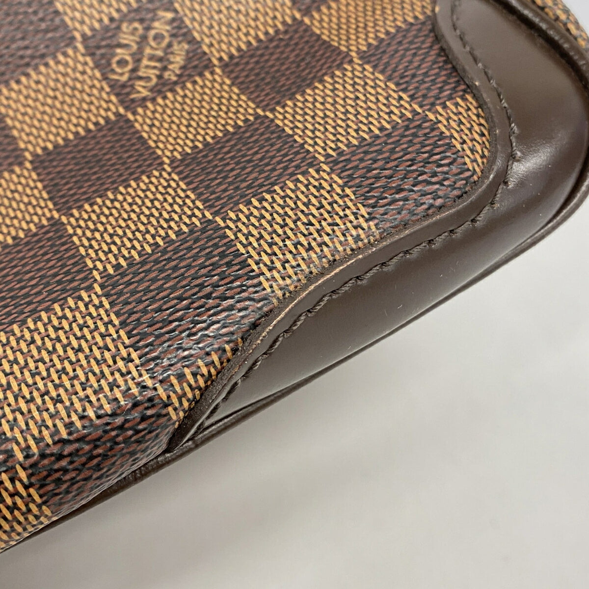 Louis Vuitton Ebene Handbag (Pre-Owned)