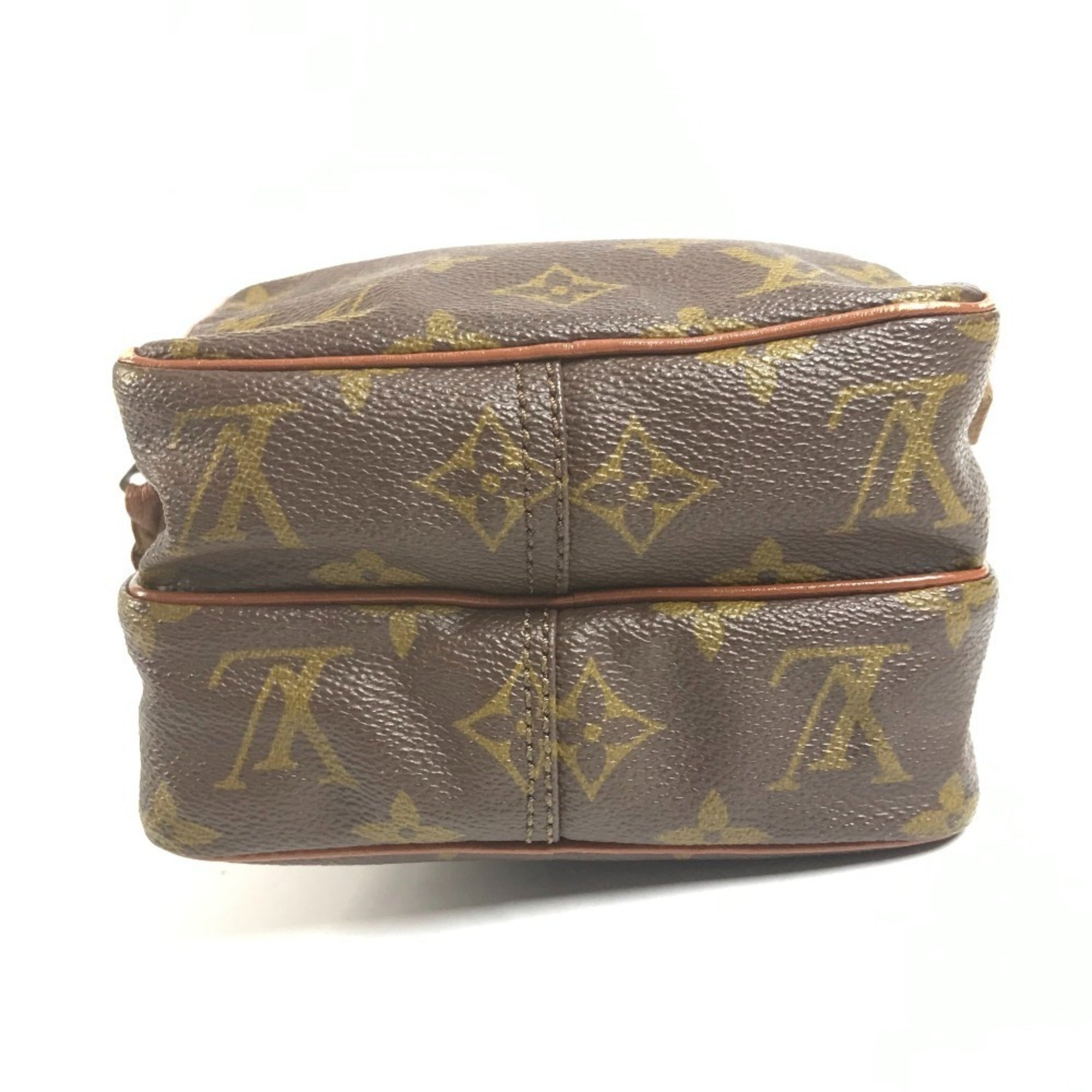 Louis Vuitton Brown Monogram Pochette Shoulder Bag (Pre-Owned)