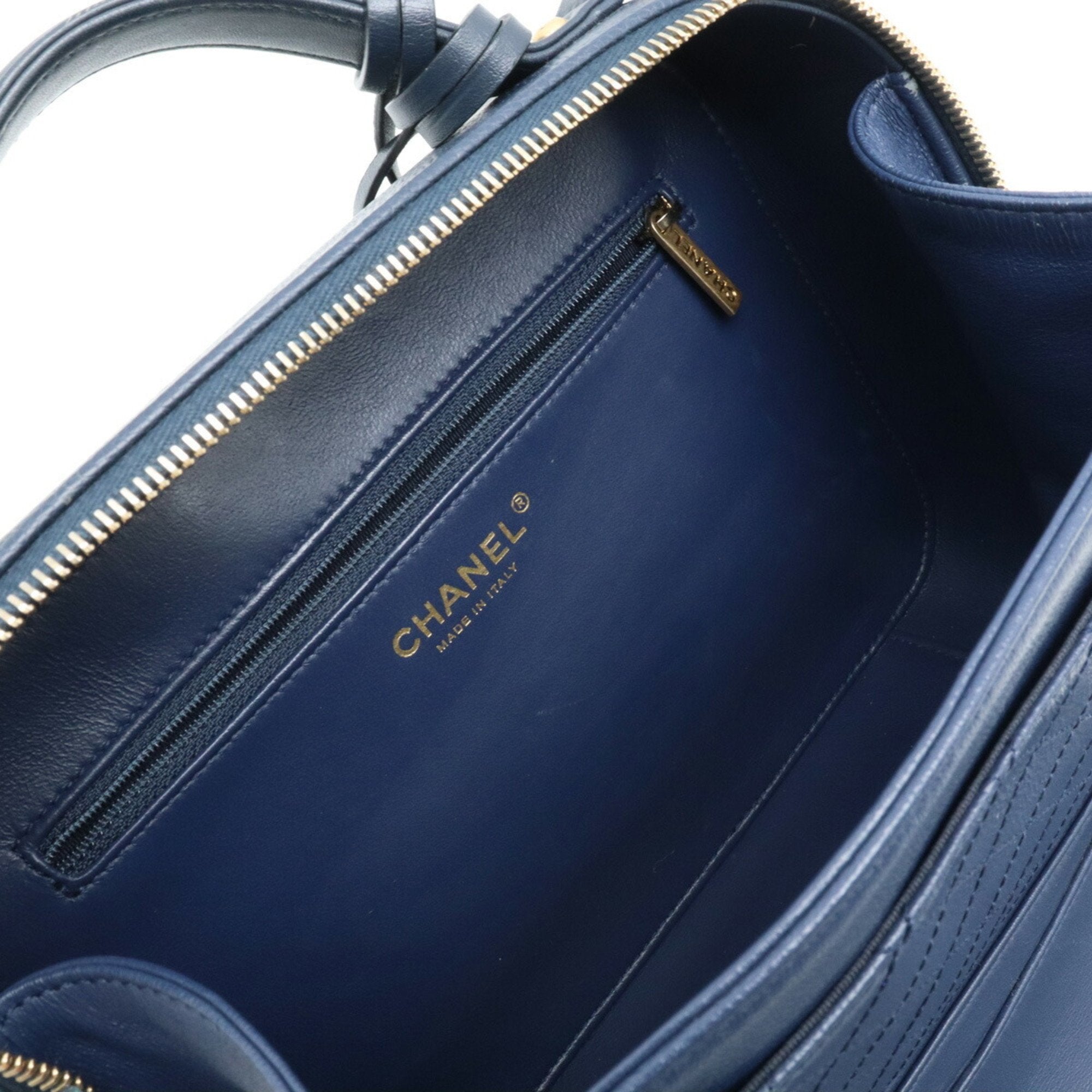 Chanel Navy Caviar Leather Handbag (Pre-Owned)
