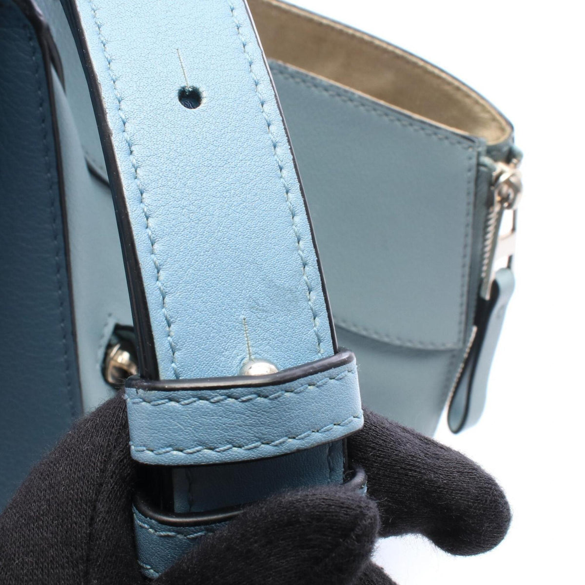 Loewe Blue Leather Handbag (Pre-Owned)