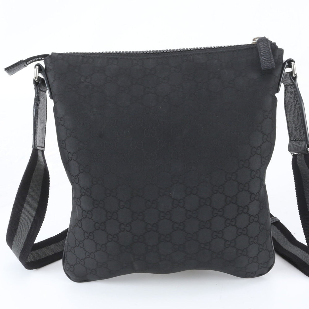 Gucci Black Leather Nylon Messenger Bag Shoulder Bag (Pre-Owned)