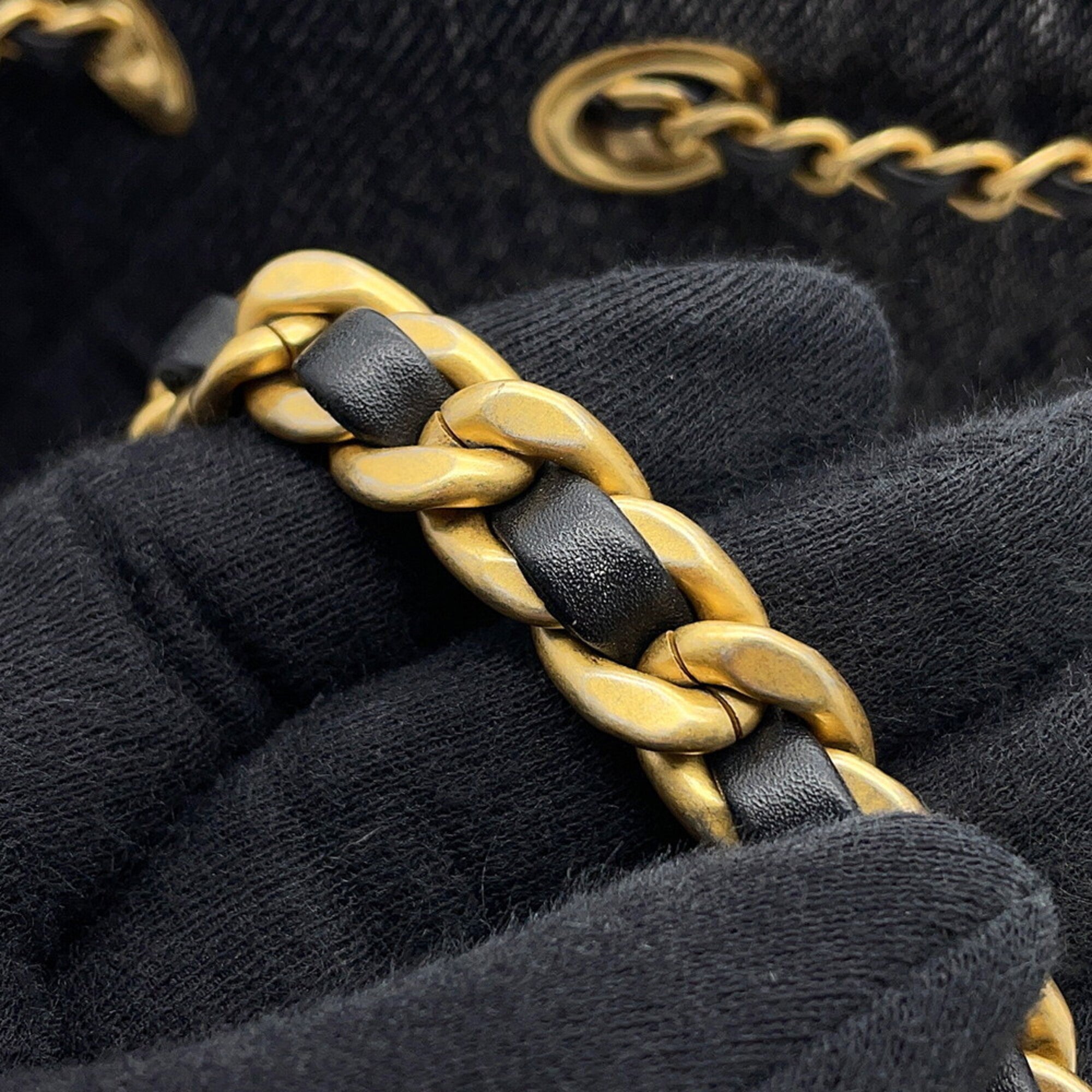 Chanel Black Denim Handbag Shoulder Bag (Pre-Owned)