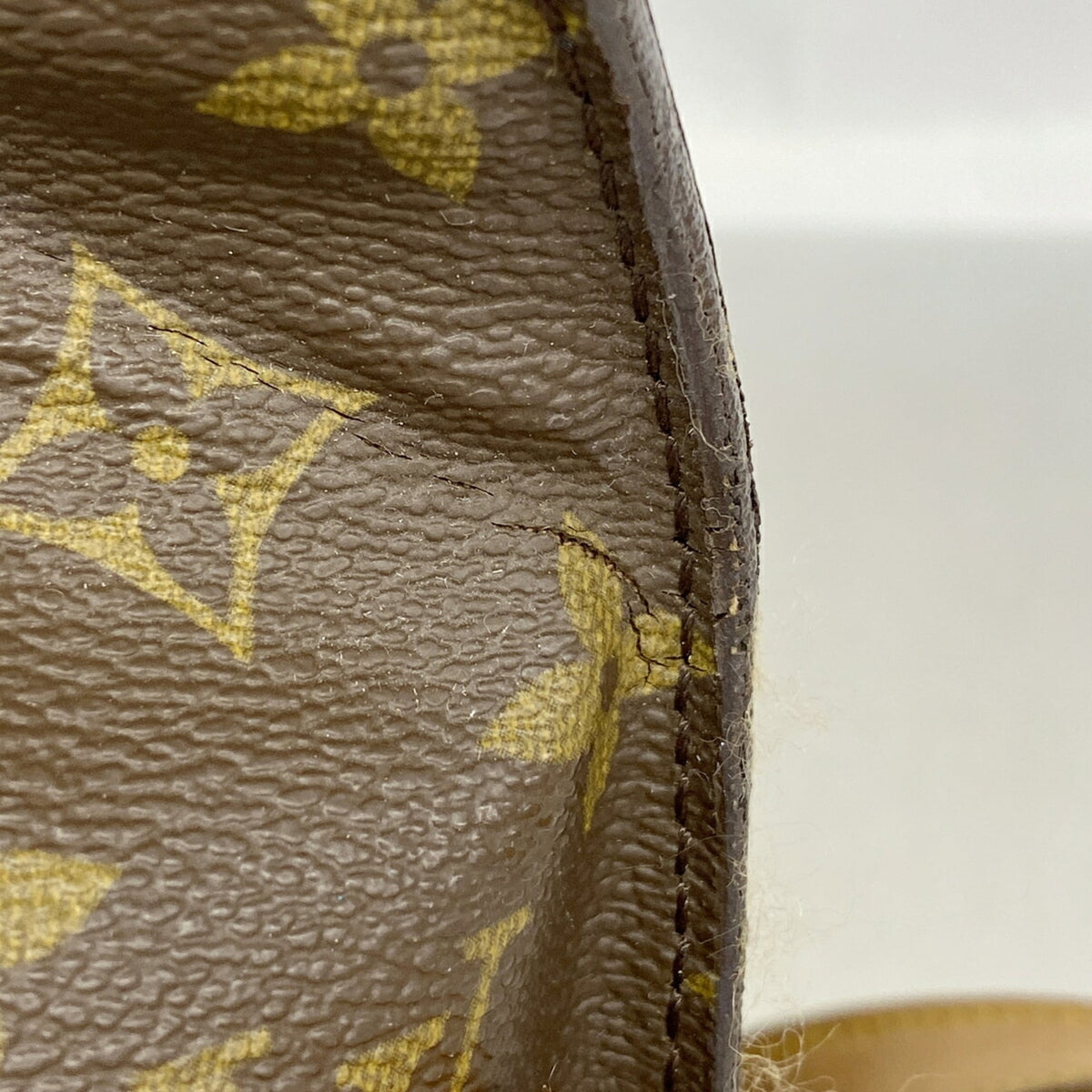 Louis Vuitton Brown Shoulder Bag (Pre-Owned)