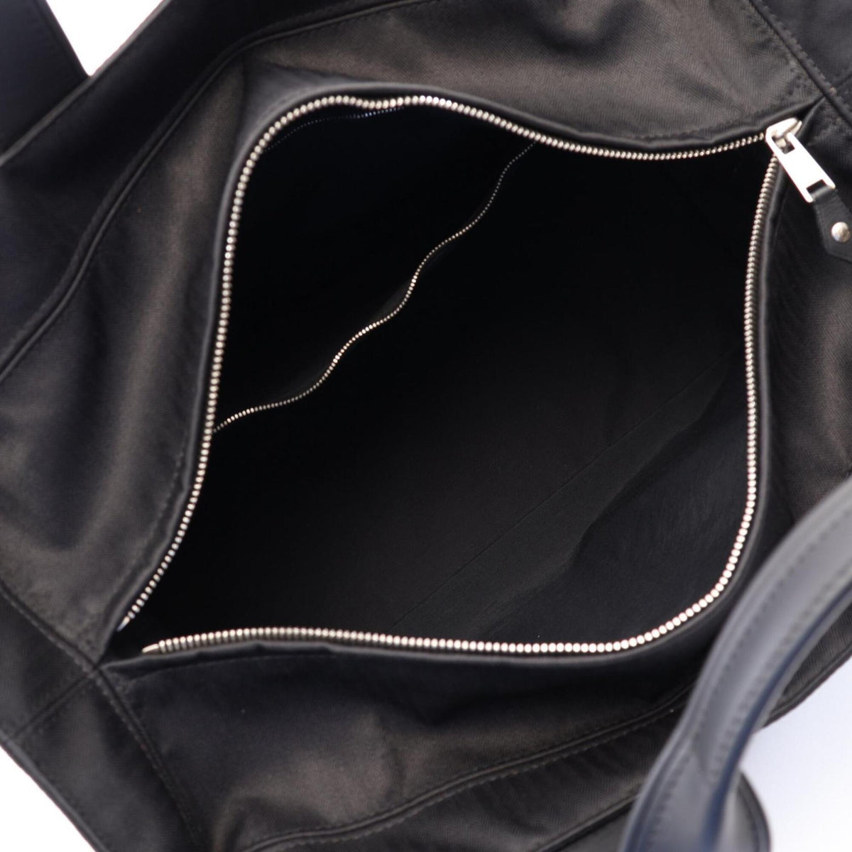 Hermes Black Toile Chevron Leather Canvas Handbag (Pre-Owned)