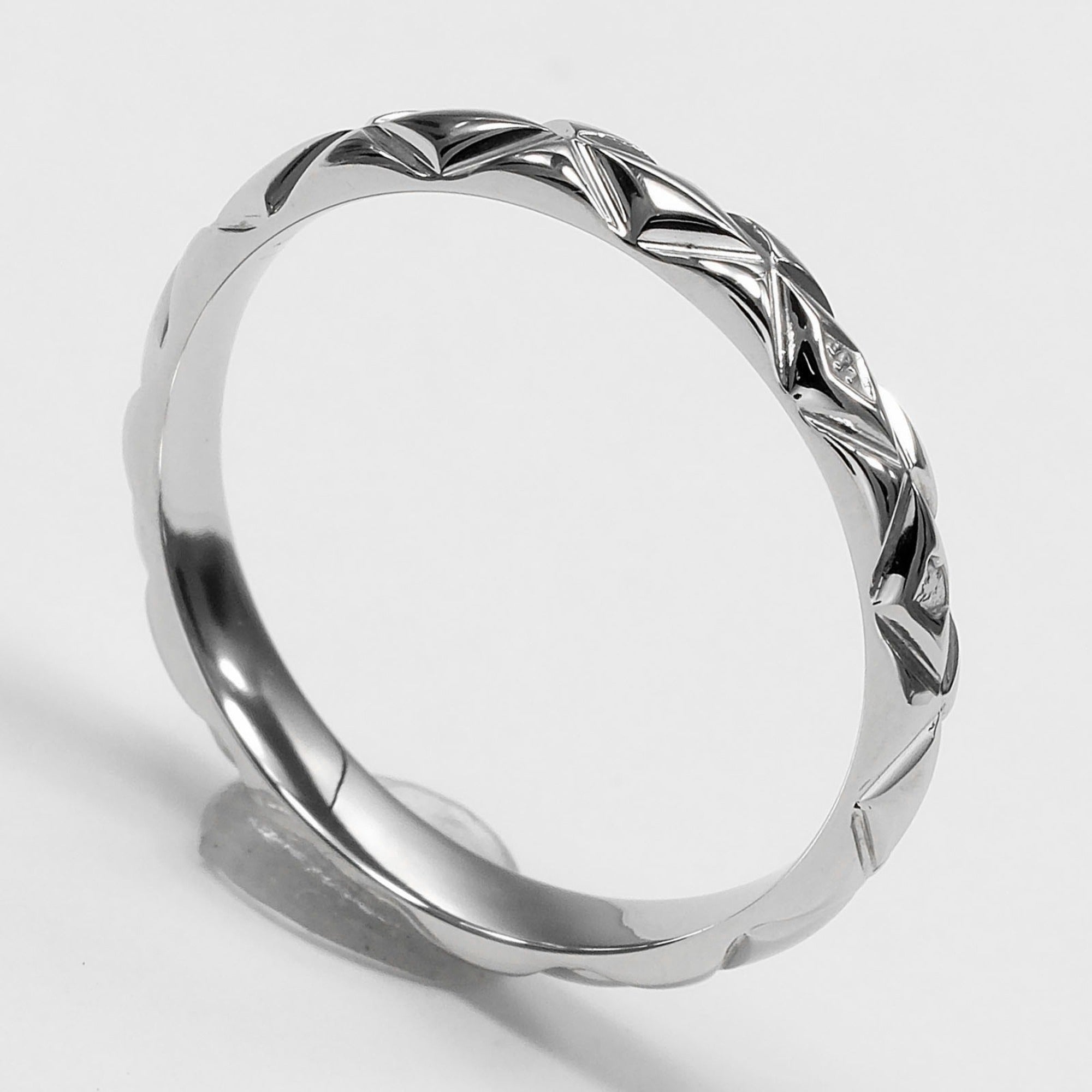 Chanel Platinum 950 Band Ring (Pre-Owned)